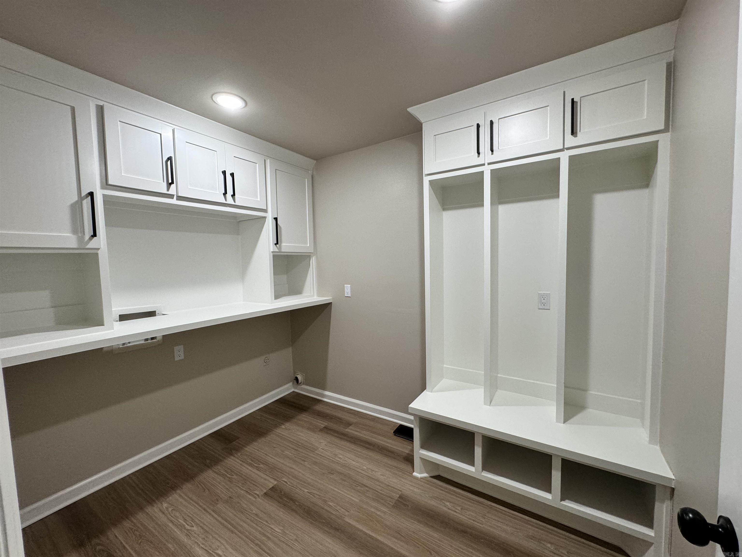 1302  Oliver  Stuttgart, AR