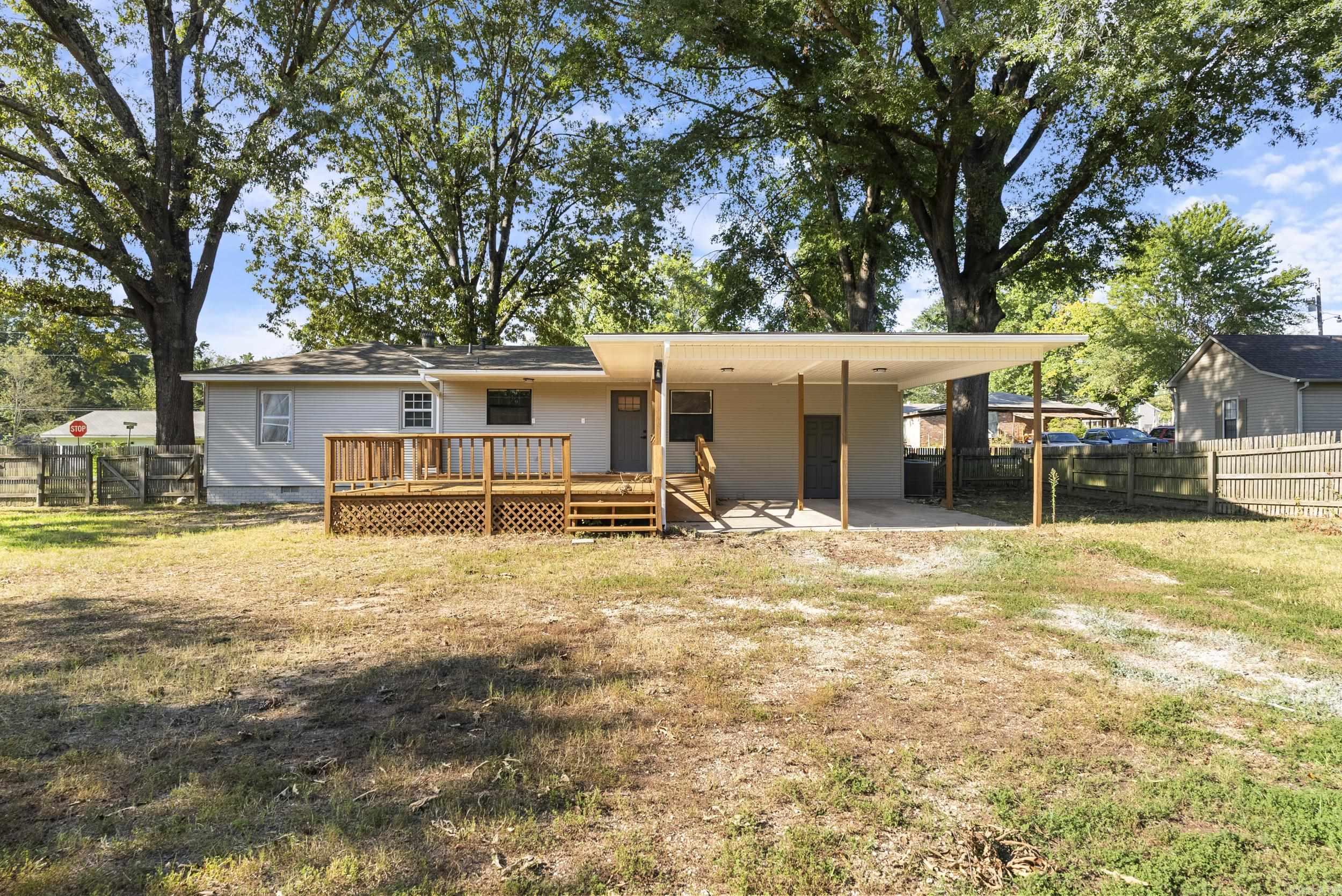 1110  Henry  Benton, AR