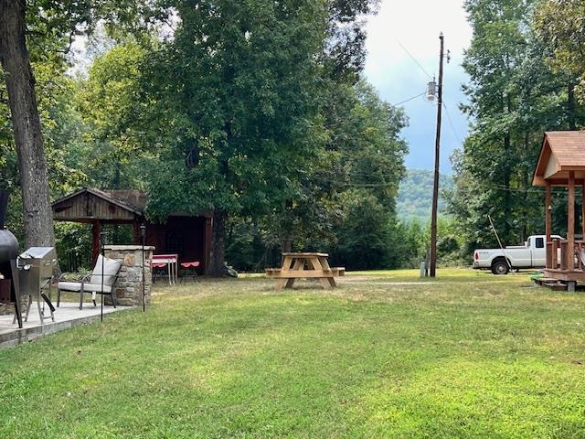 652  Oliver  Mountain View, AR