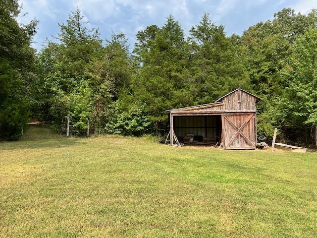652  Oliver  Mountain View, AR
