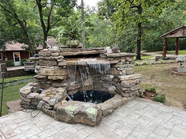 652  Oliver  Mountain View, AR