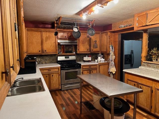 652  Oliver  Mountain View, AR