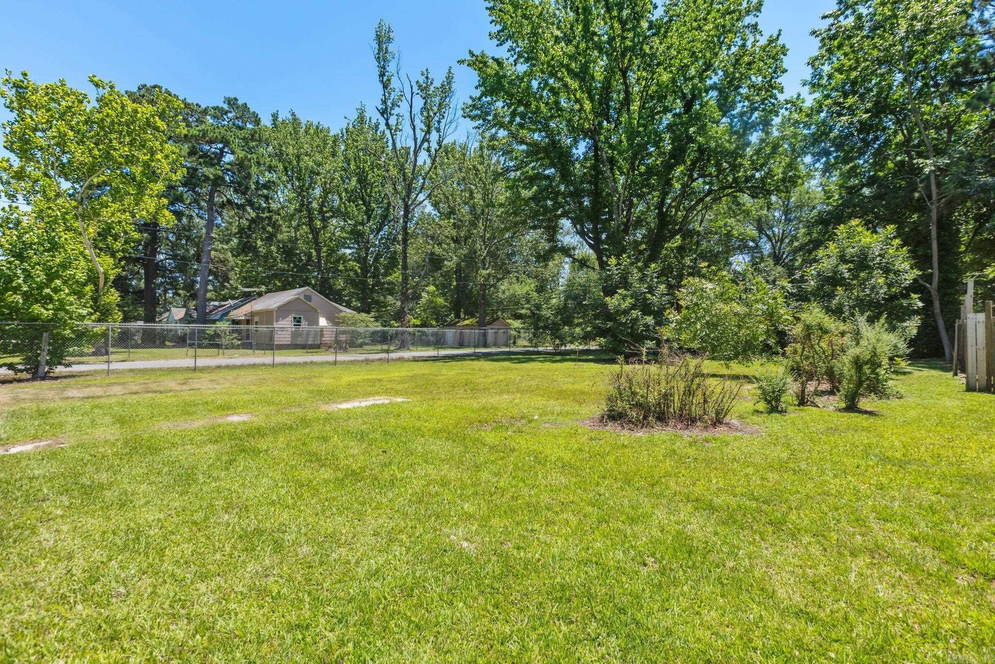 2100 W 24TH  Pine Bluff, AR