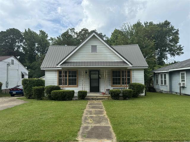 922  Lyons  Camden, AR