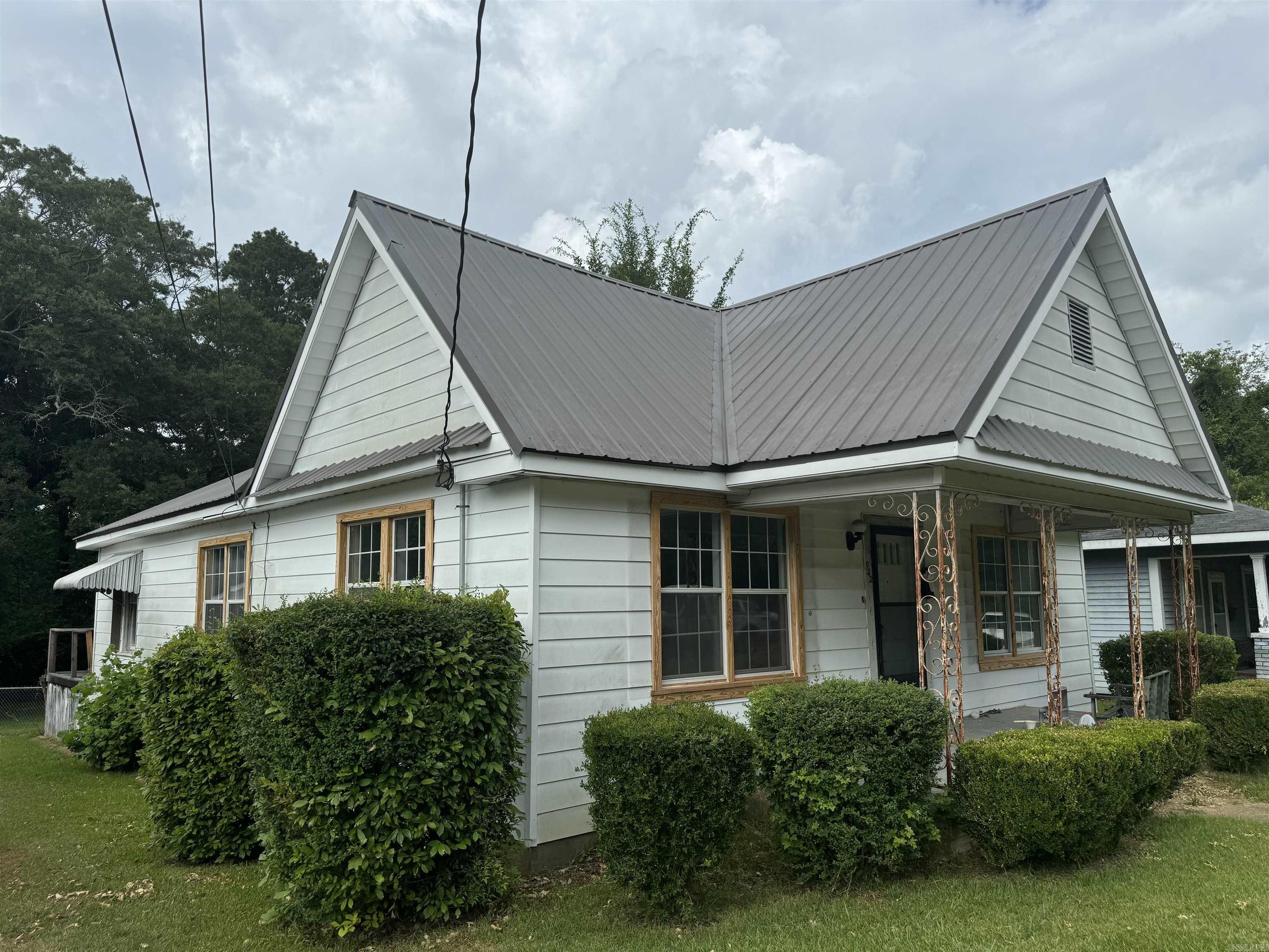 922  Lyons  Camden, AR