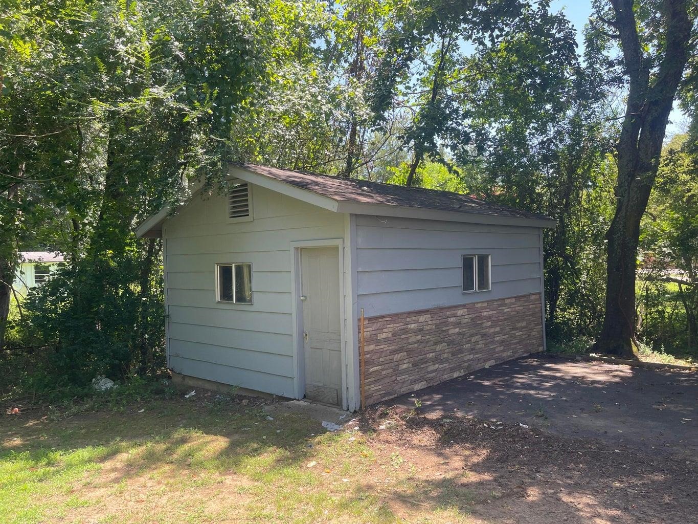 1004 N College Avenue  Clarksville, AR