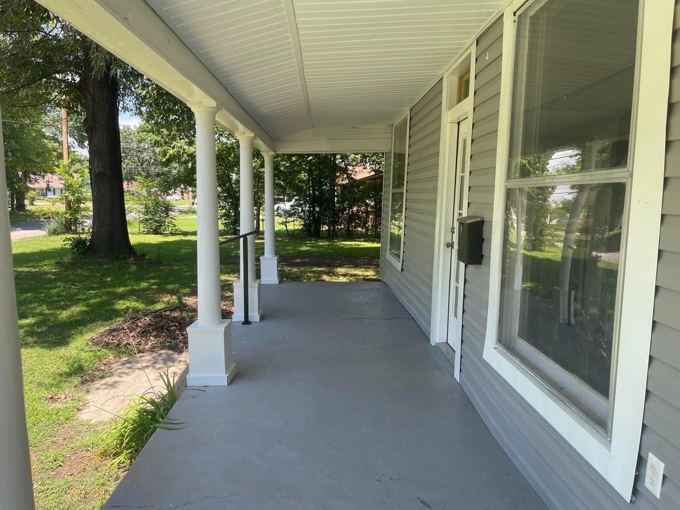 1004 N College Avenue  Clarksville, AR