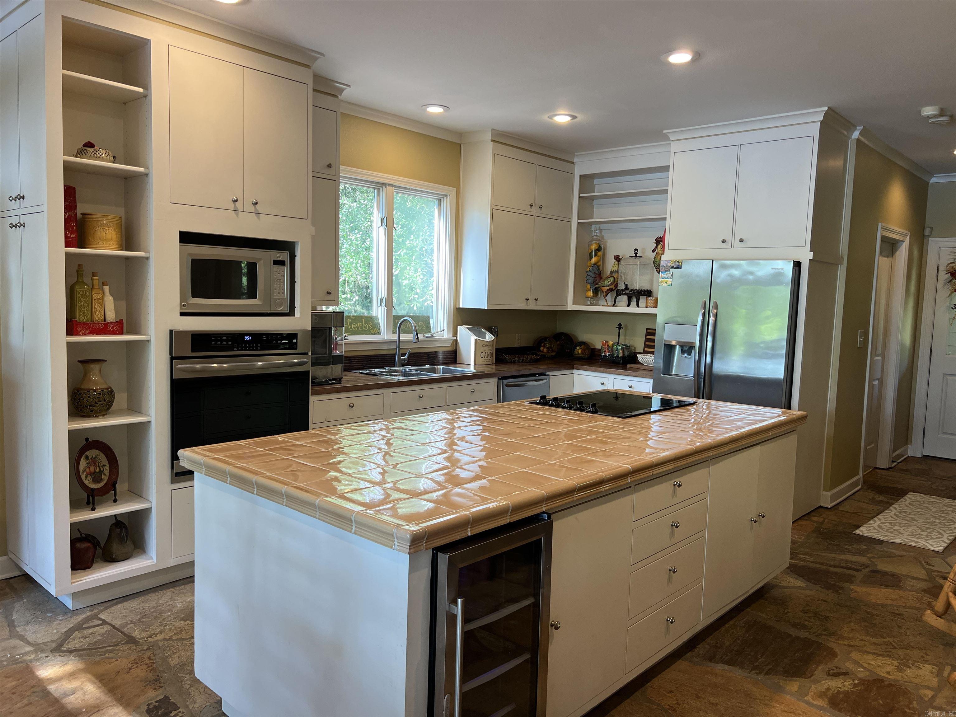 190  Peregrine  Pine Bluff, AR