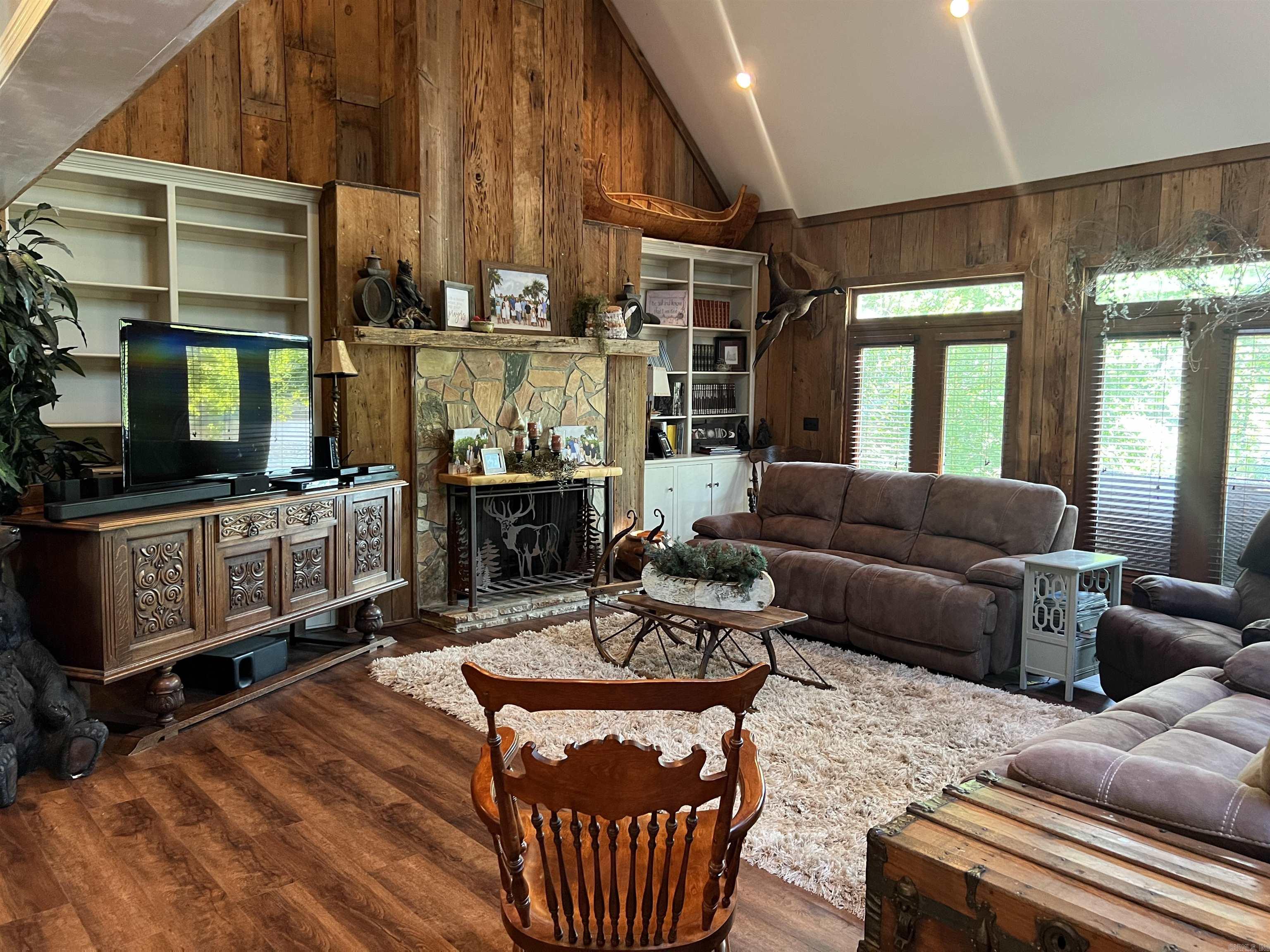 190  Peregrine  Pine Bluff, AR
