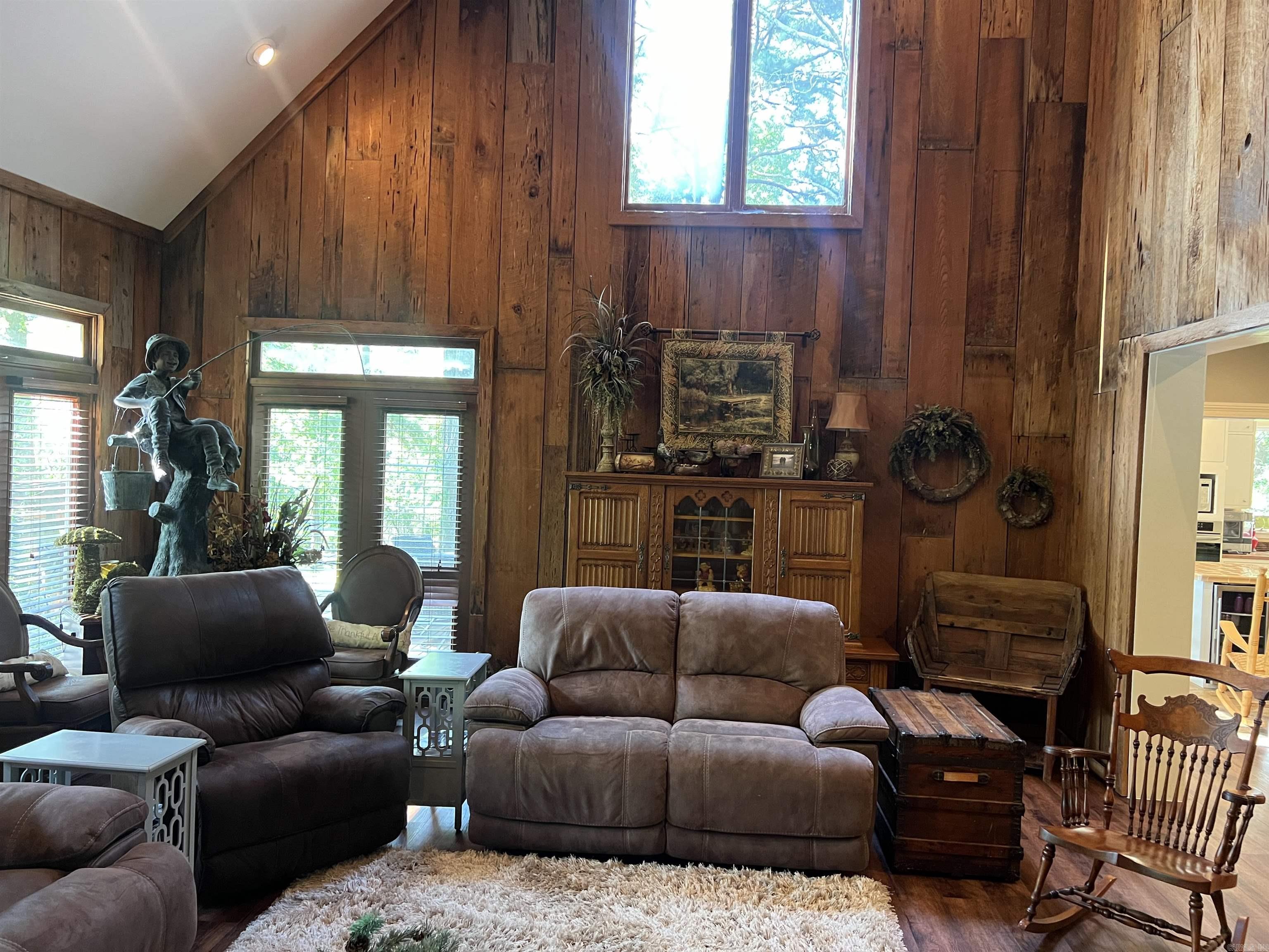 190  Peregrine  Pine Bluff, AR