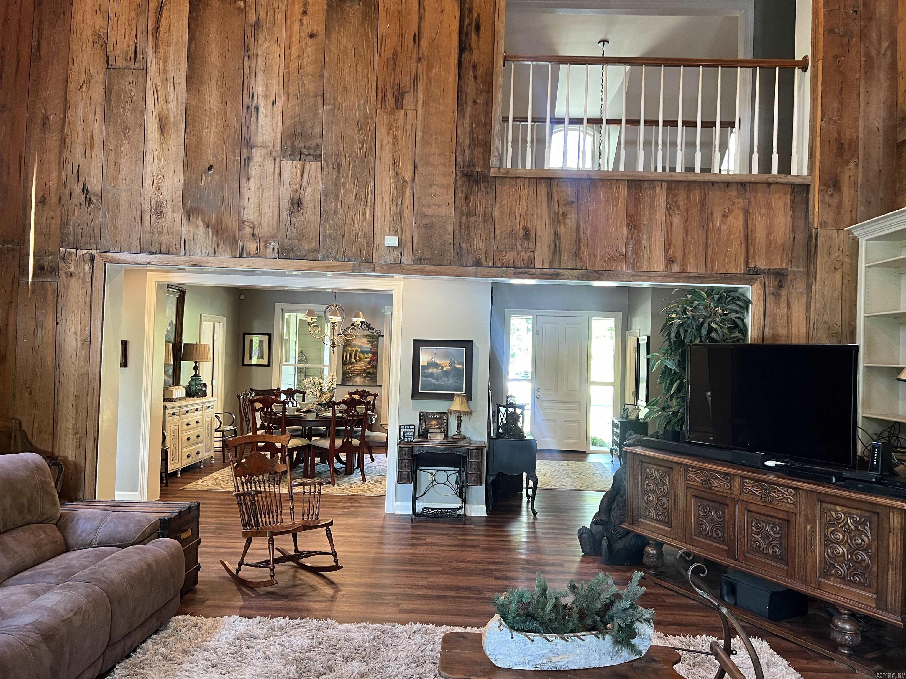 190  Peregrine  Pine Bluff, AR