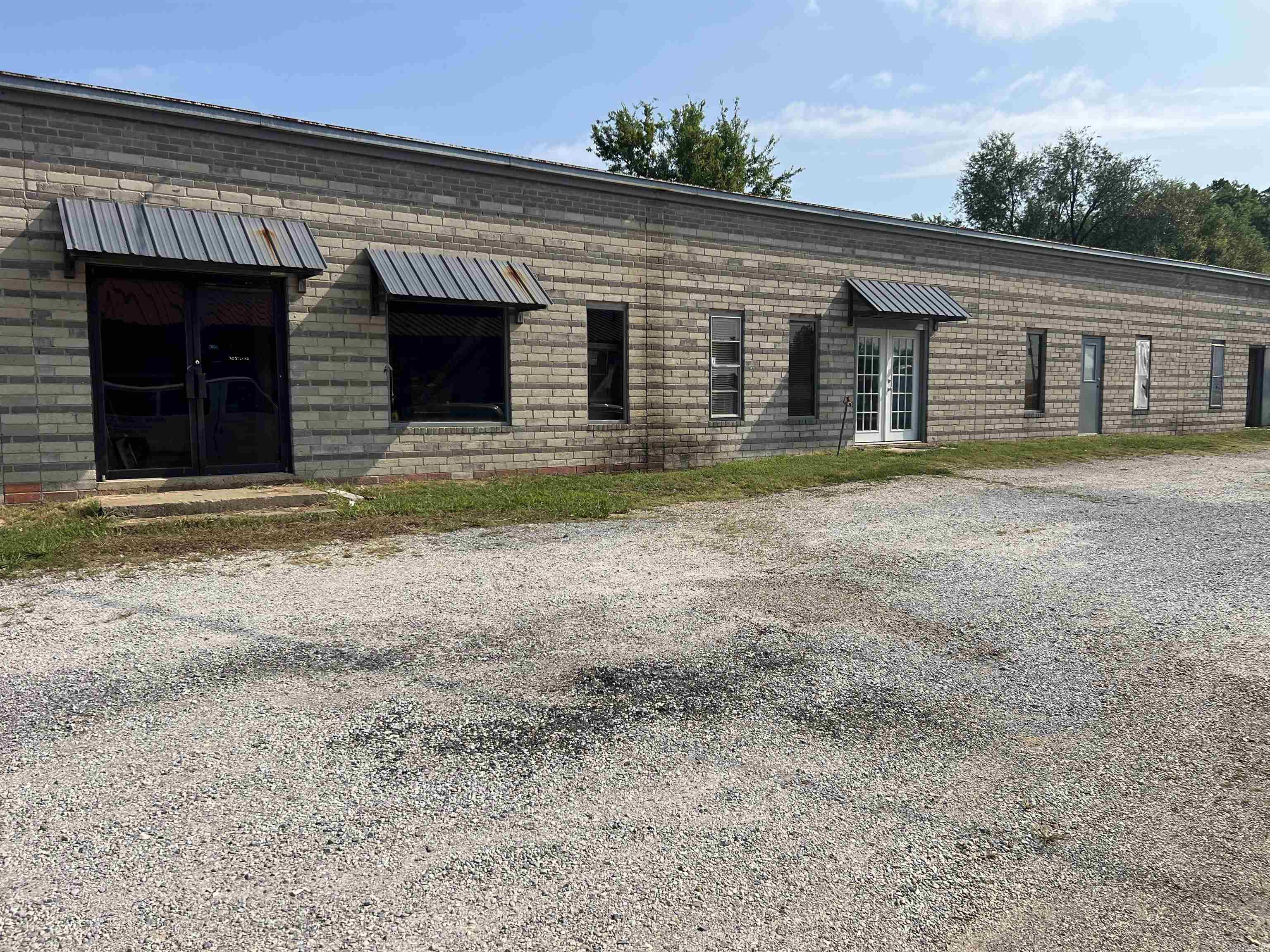105 N Bayou  Mountain View, AR