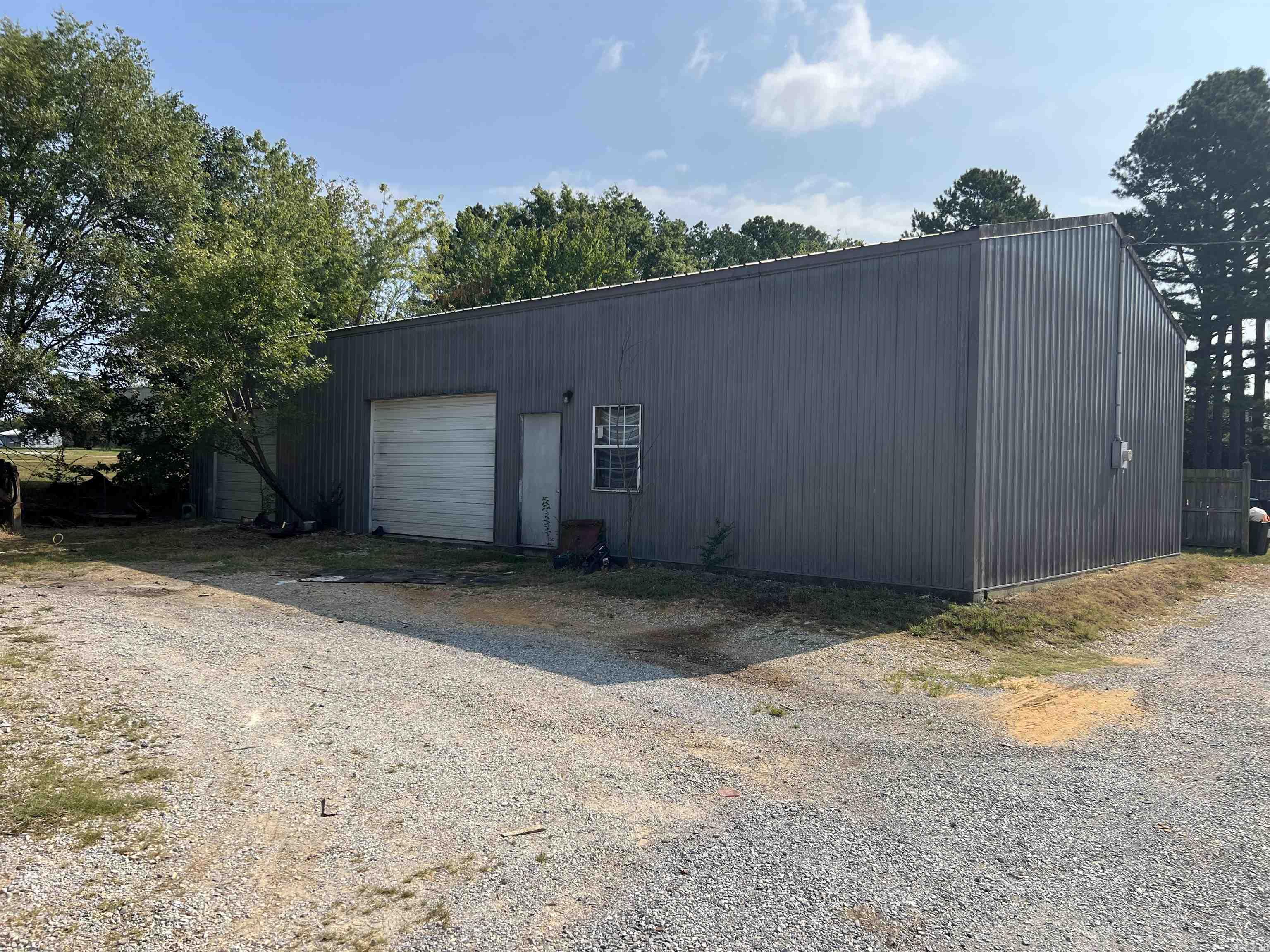 105 N Bayou  Mountain View, AR