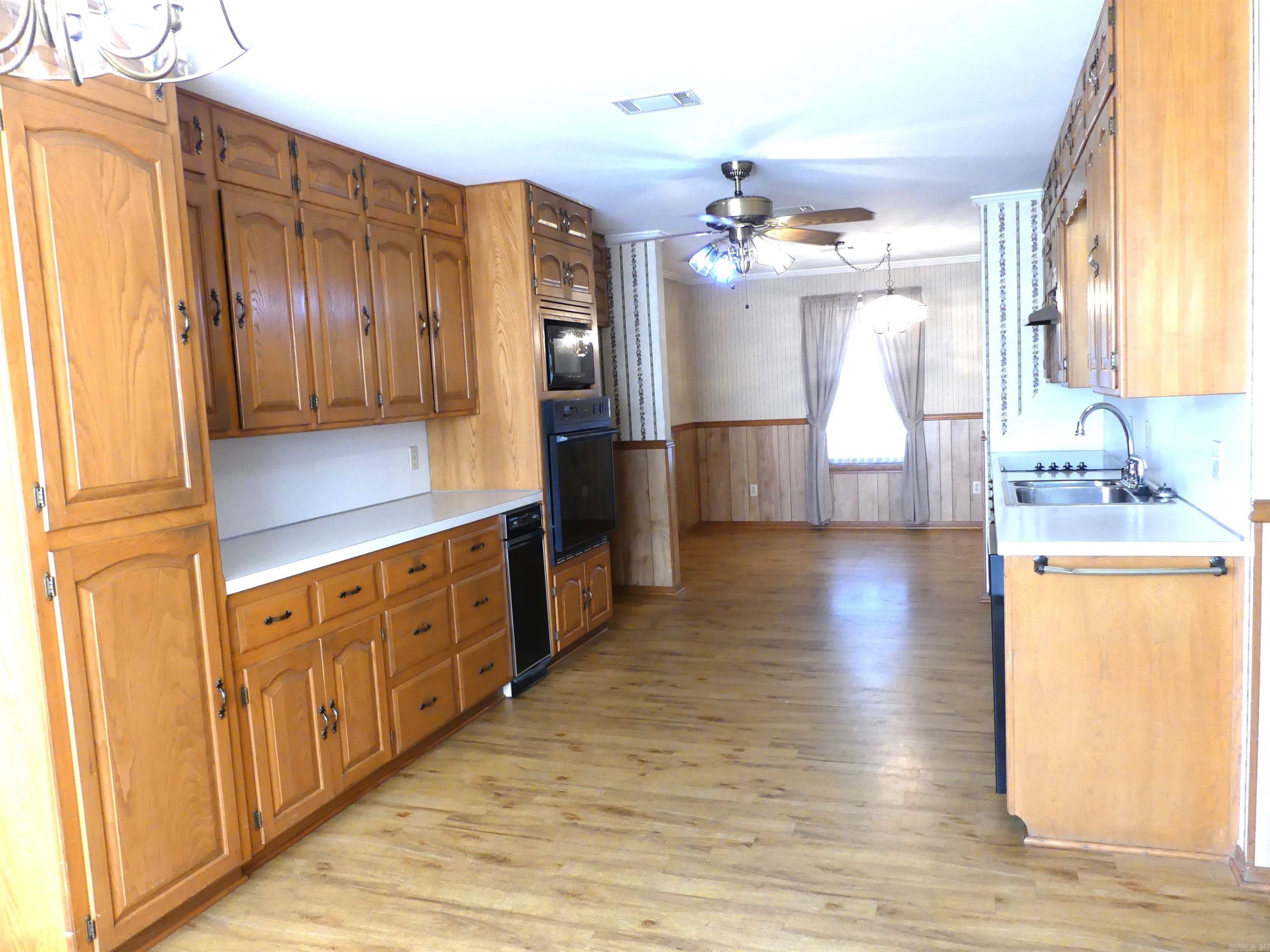 1105 Crescent Drive Mena, AR 71953