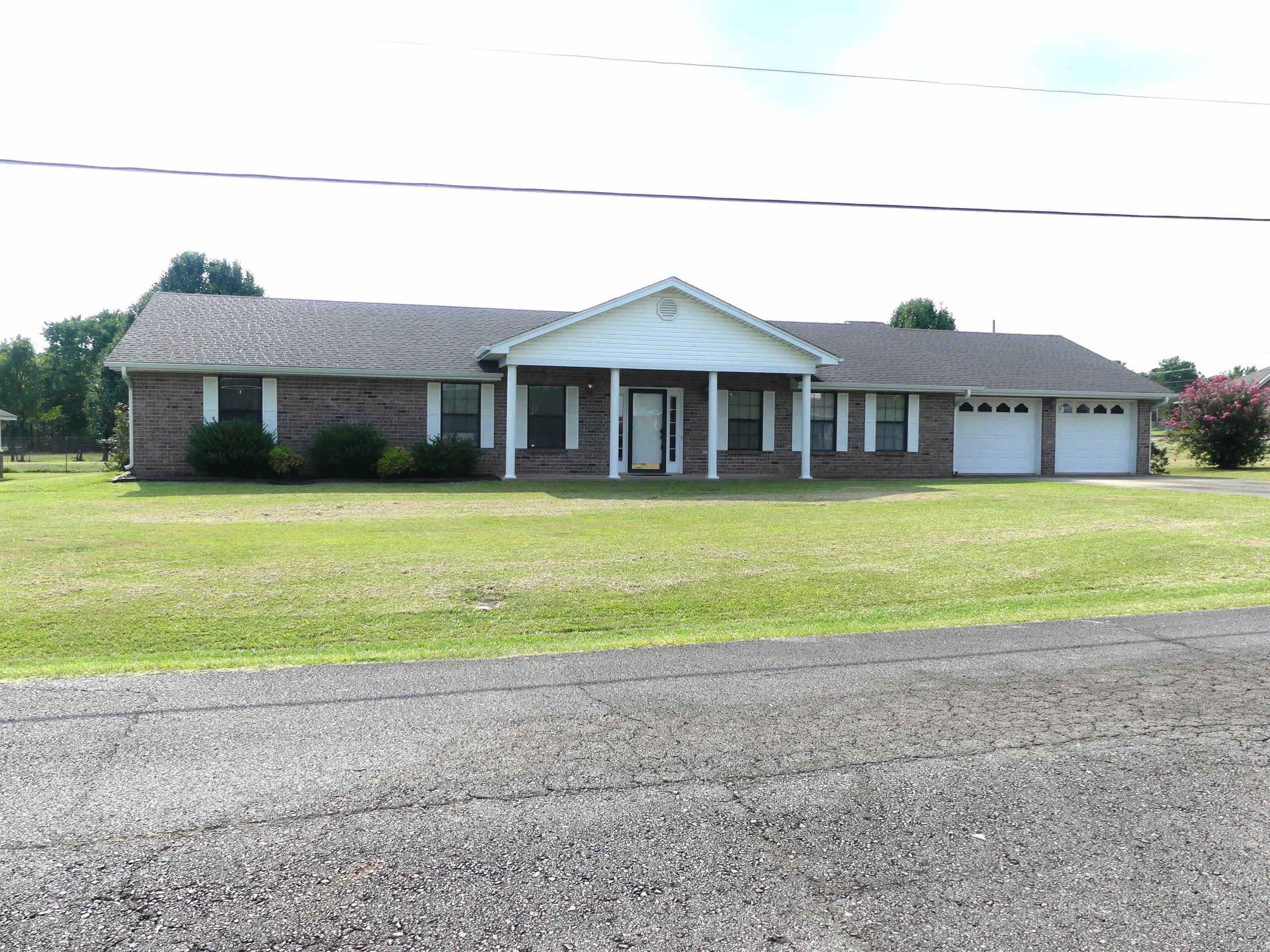 1105 Crescent Drive Mena, AR 71953