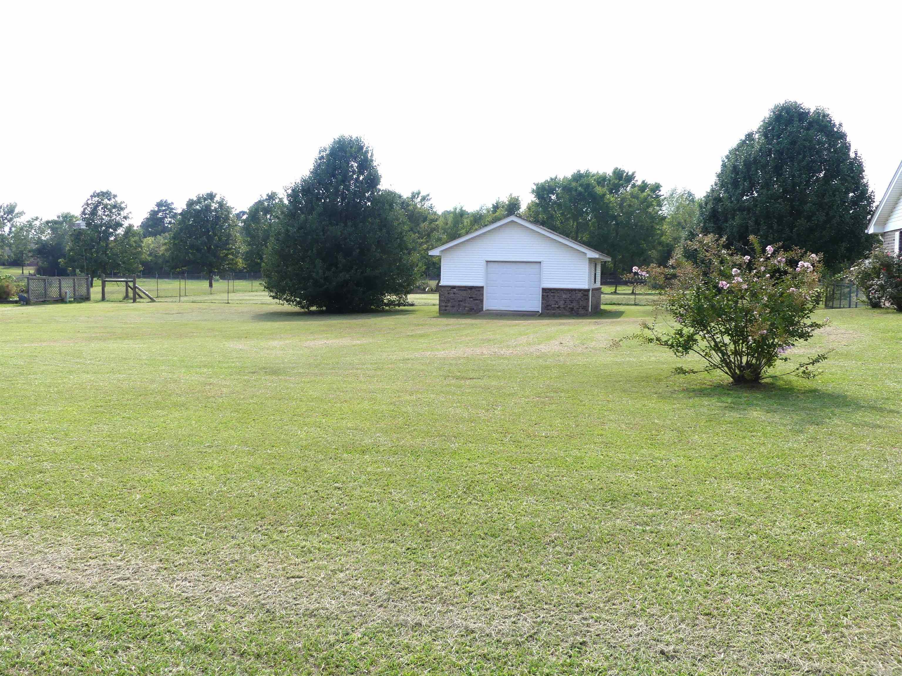 1105 Crescent Drive Mena, AR 71953
