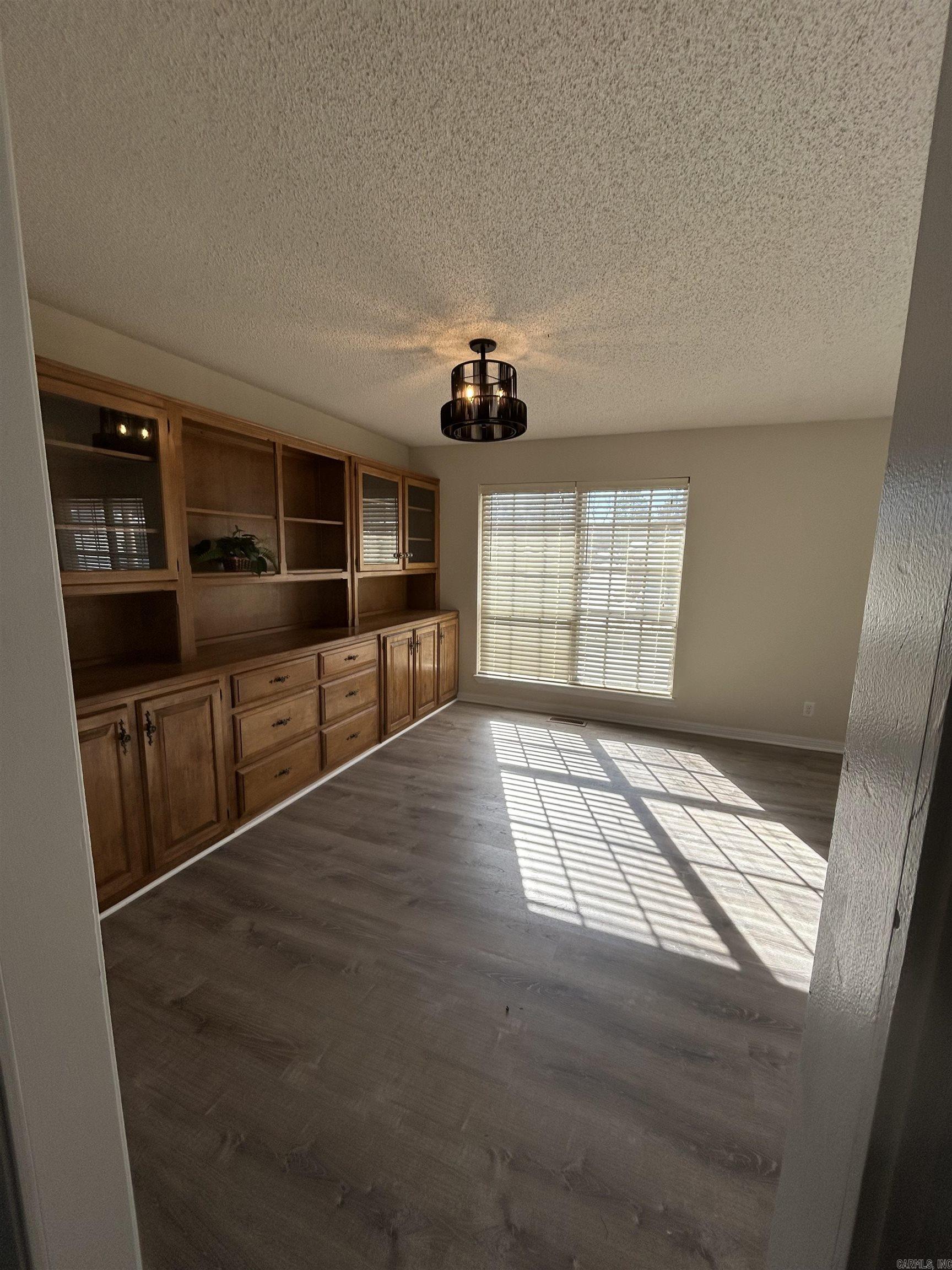 2404 W 3rd  Russellville, AR