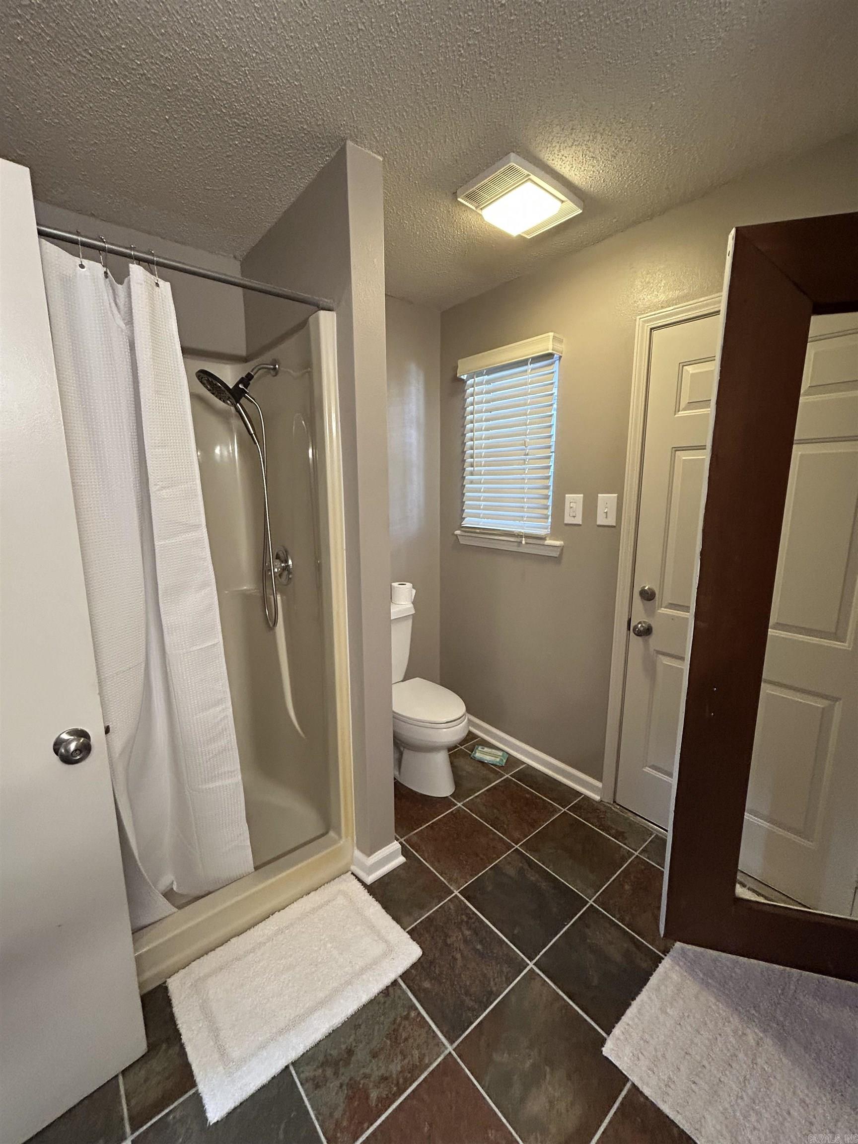 2404 W 3rd  Russellville, AR