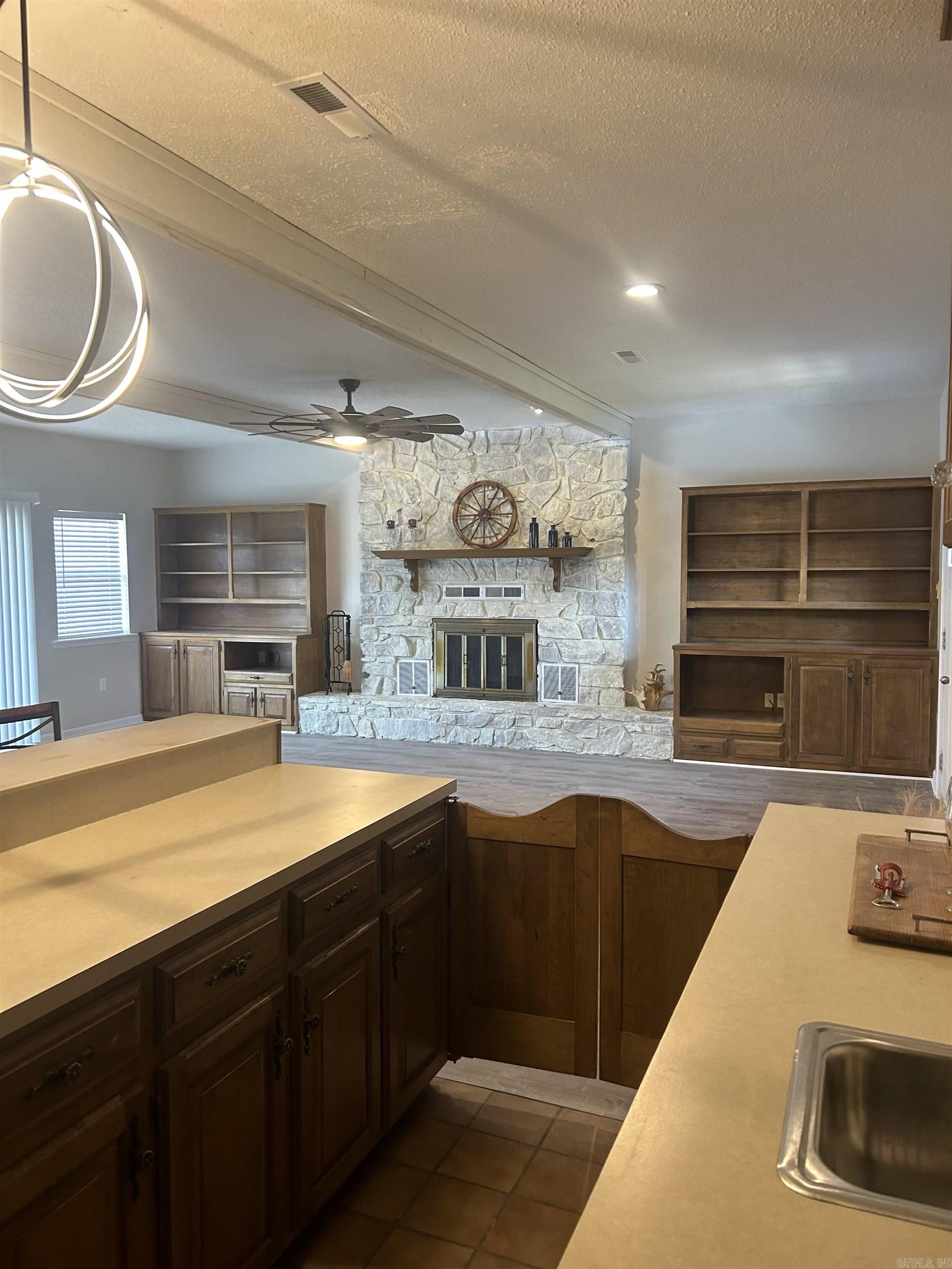 2404 W 3rd  Russellville, AR
