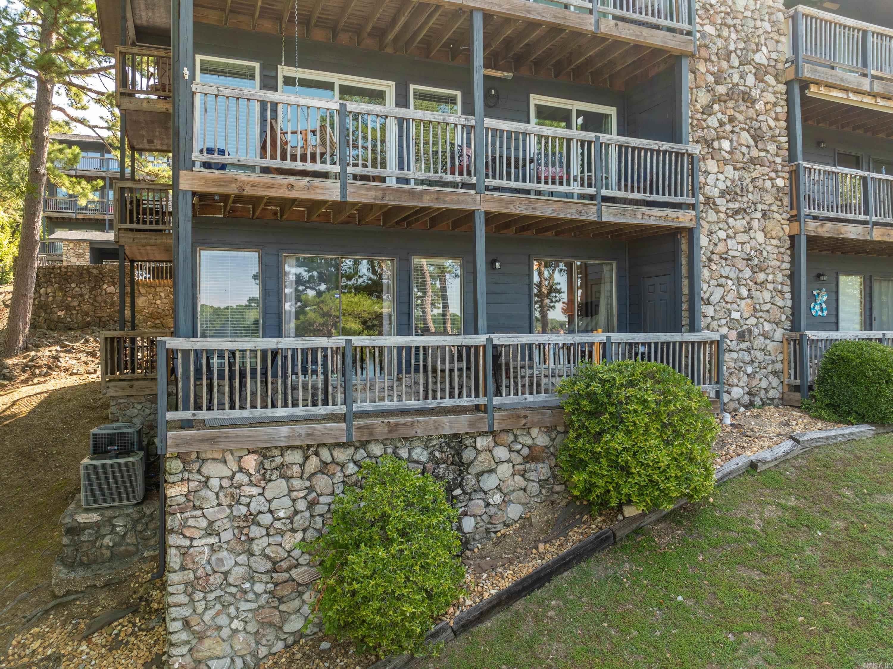 203  Stearns  Hot Springs National Park, AR