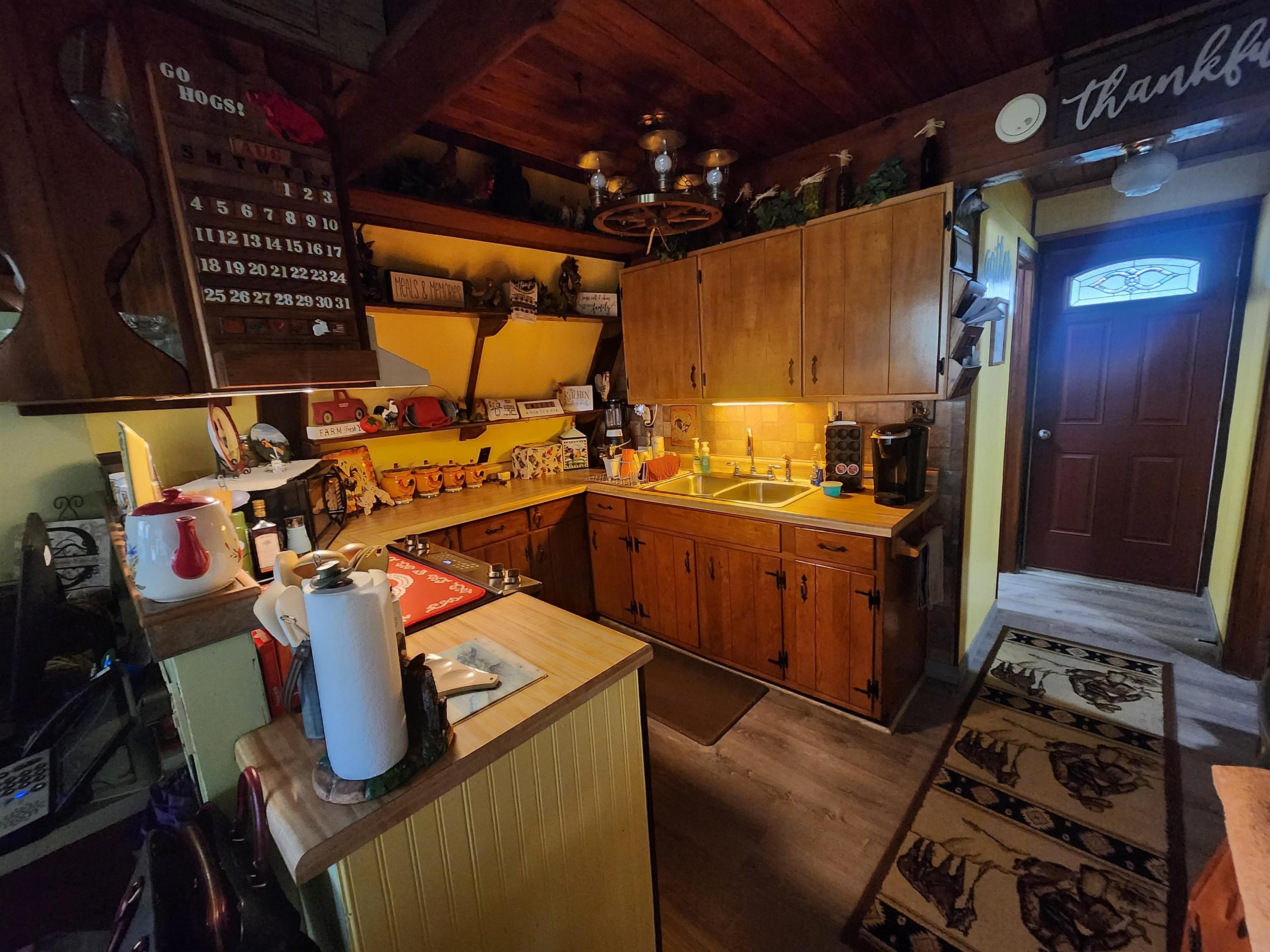 46  Crossroads  Highland, AR