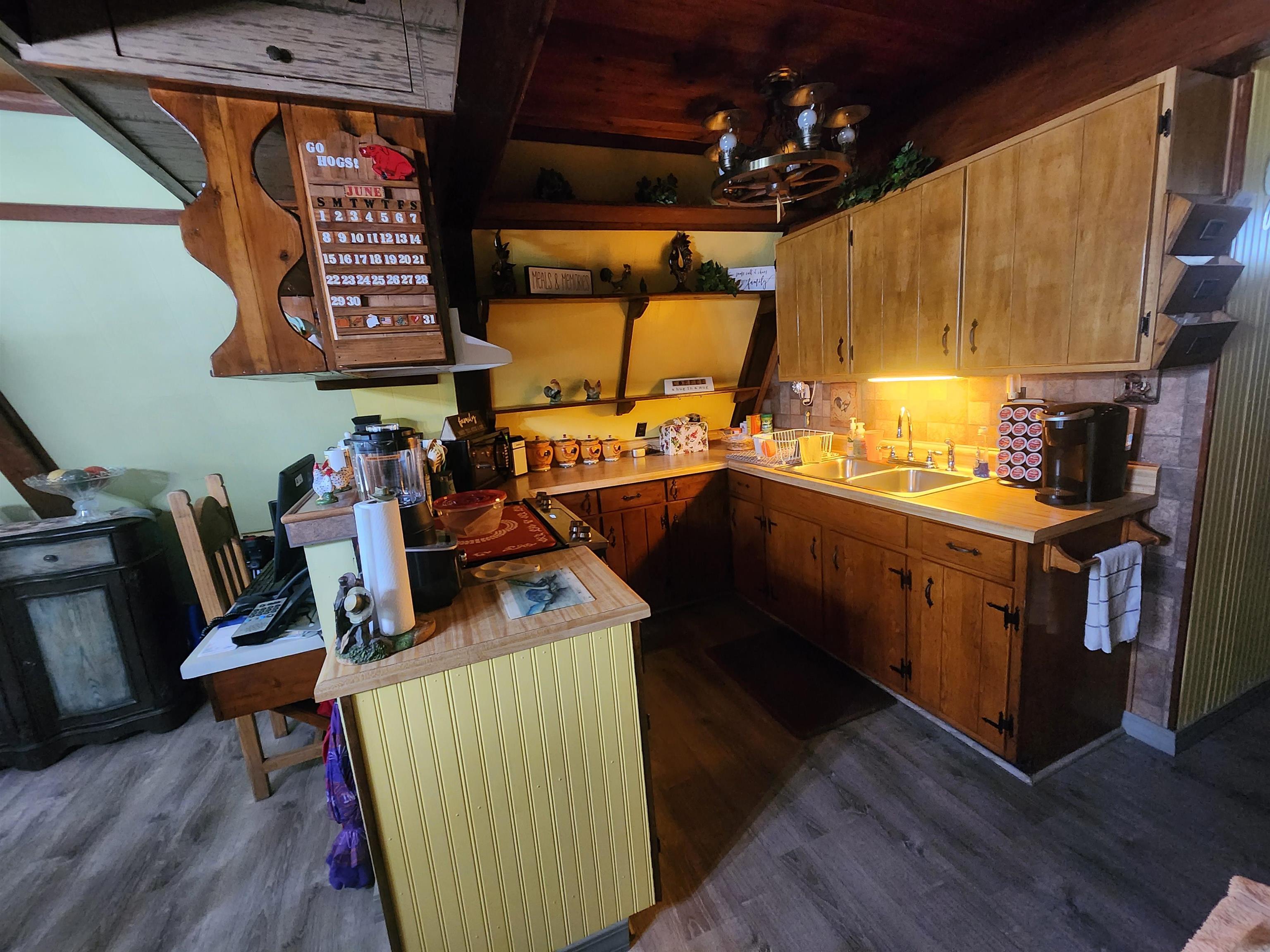 46 Crossroads Highland, AR 72542