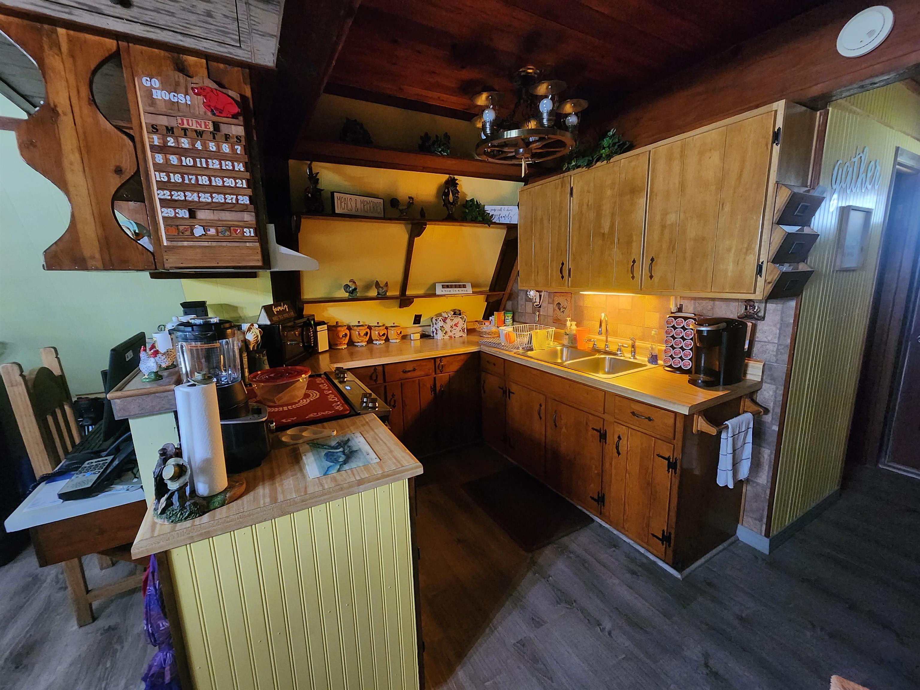 46 Crossroads Highland, AR 72542