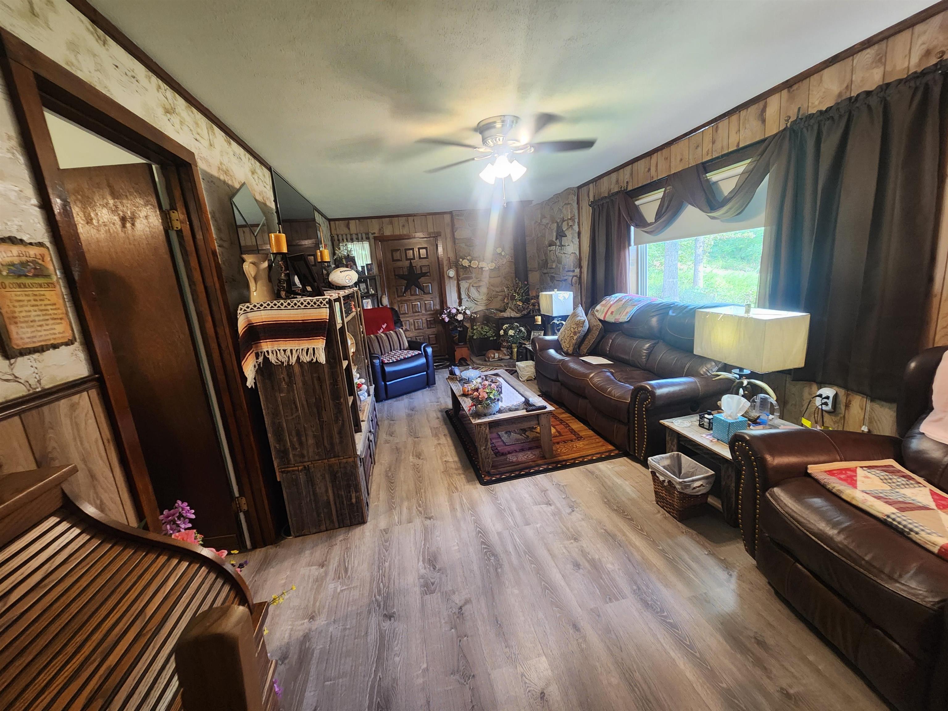 46  Crossroads  Highland, AR