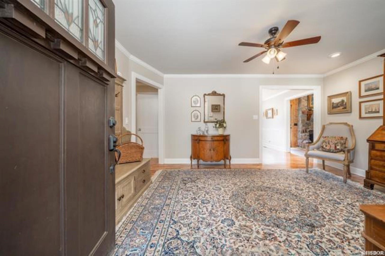 1127 Lakeshore Drive Hot Springs, AR 71913