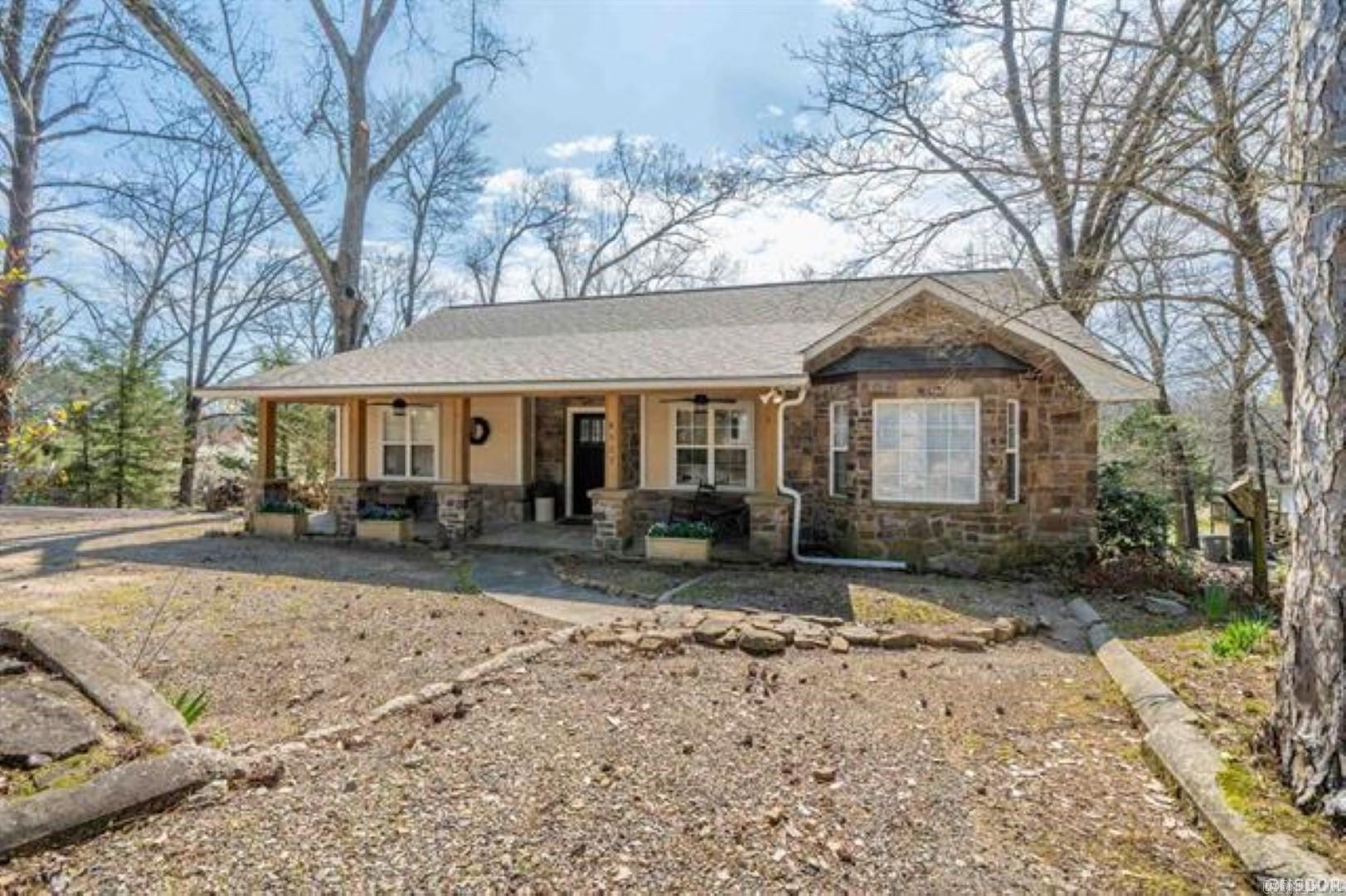 1127 Lakeshore Drive Hot Springs, AR 71913