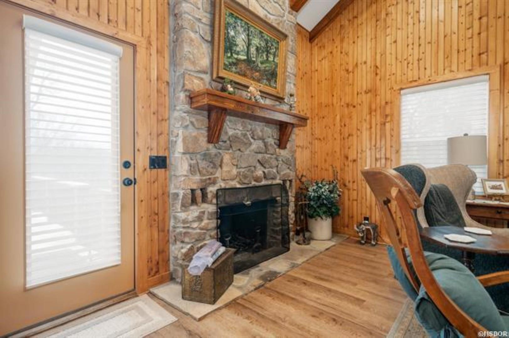1127 Lakeshore Drive Hot Springs, AR 71913