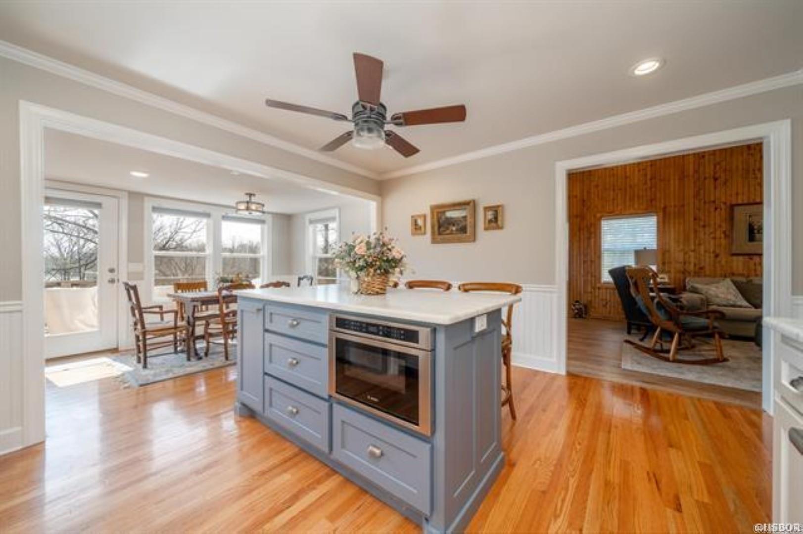 1127 Lakeshore Drive Hot Springs, AR 71913