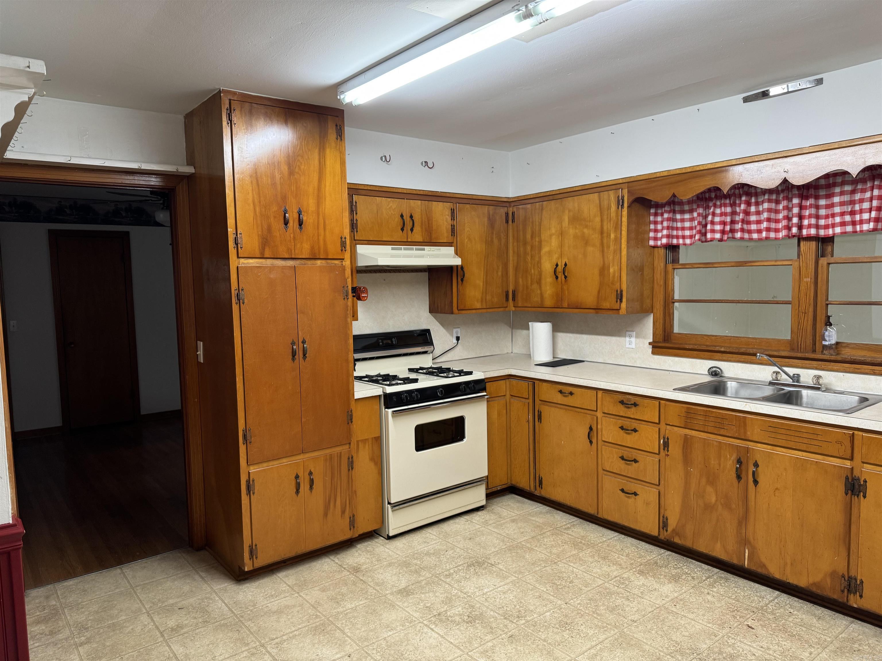 610 N 2nd  Heber Springs, AR