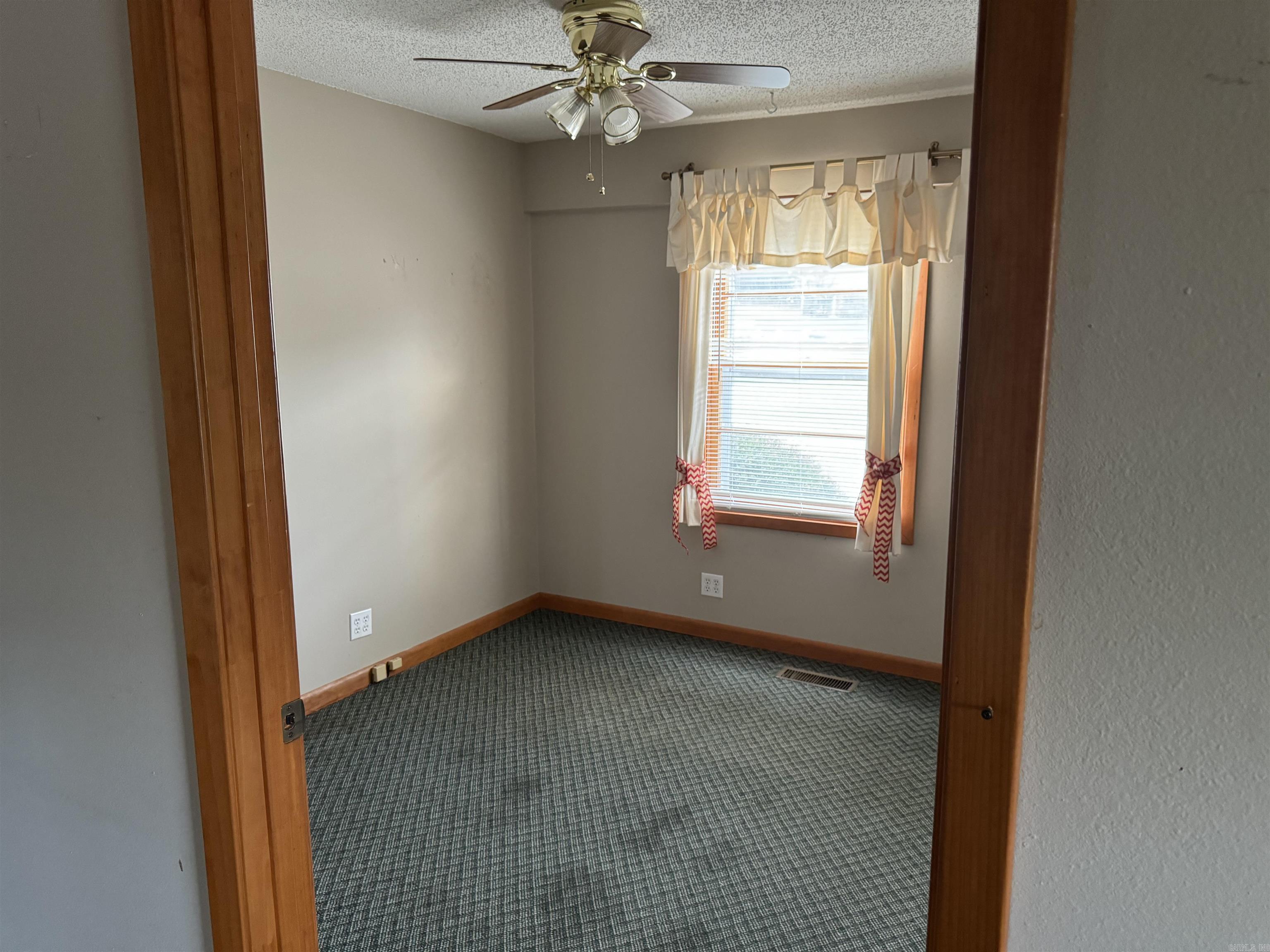 610 N 2nd  Heber Springs, AR