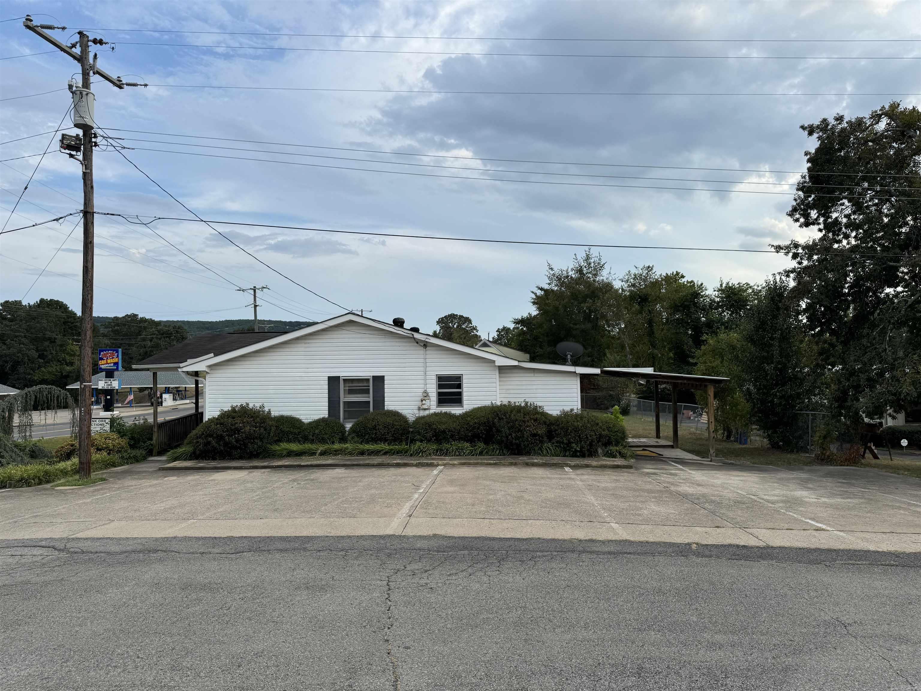 610 N 2nd  Heber Springs, AR