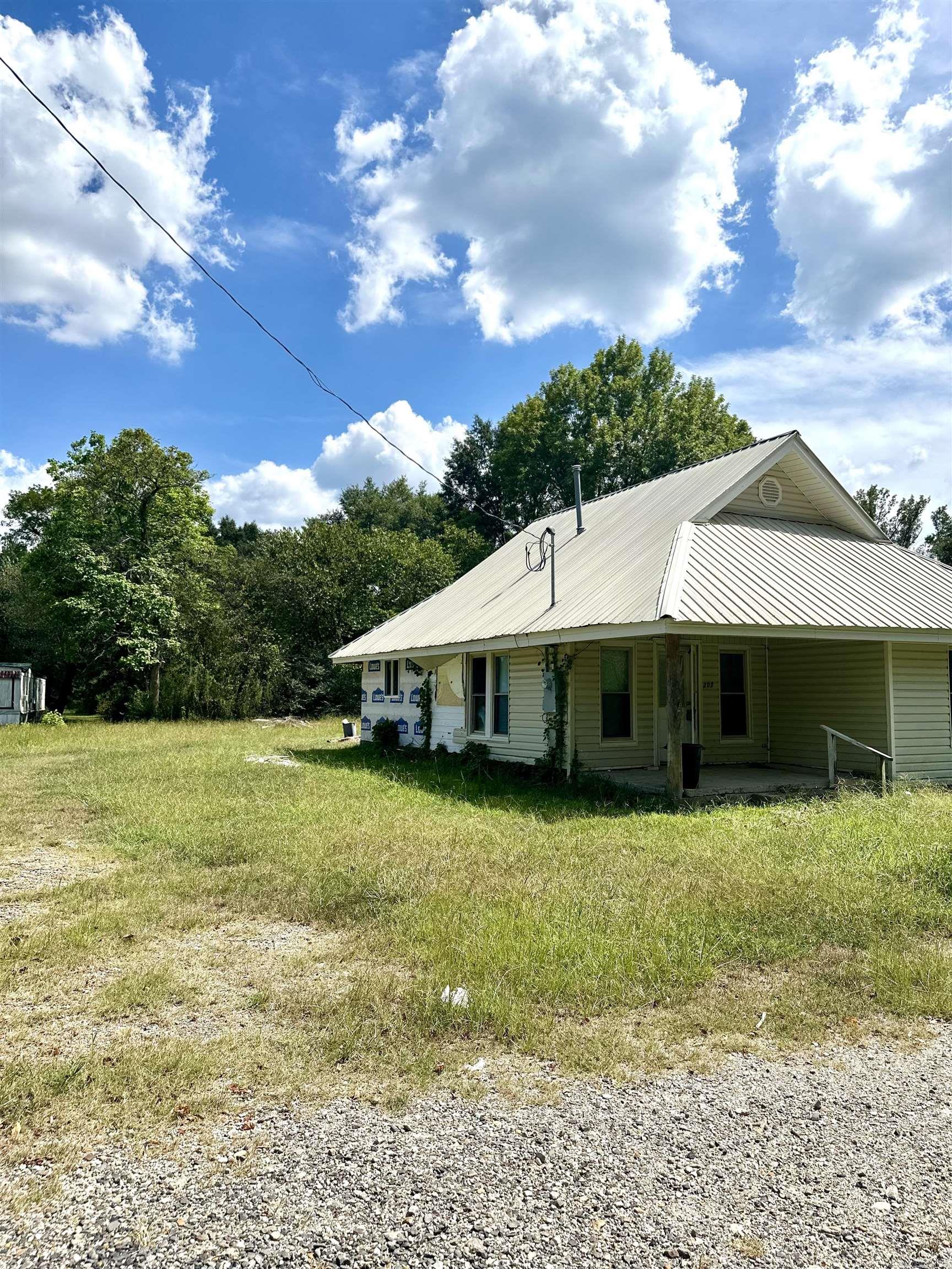 207 S Hall  Donaldson, AR
