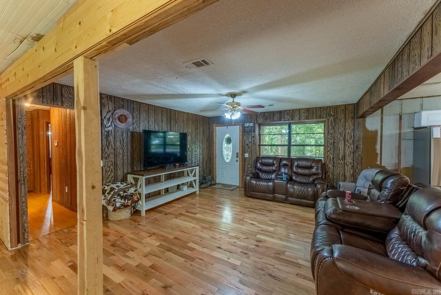 168  North Carolina 8498  Deer, AR