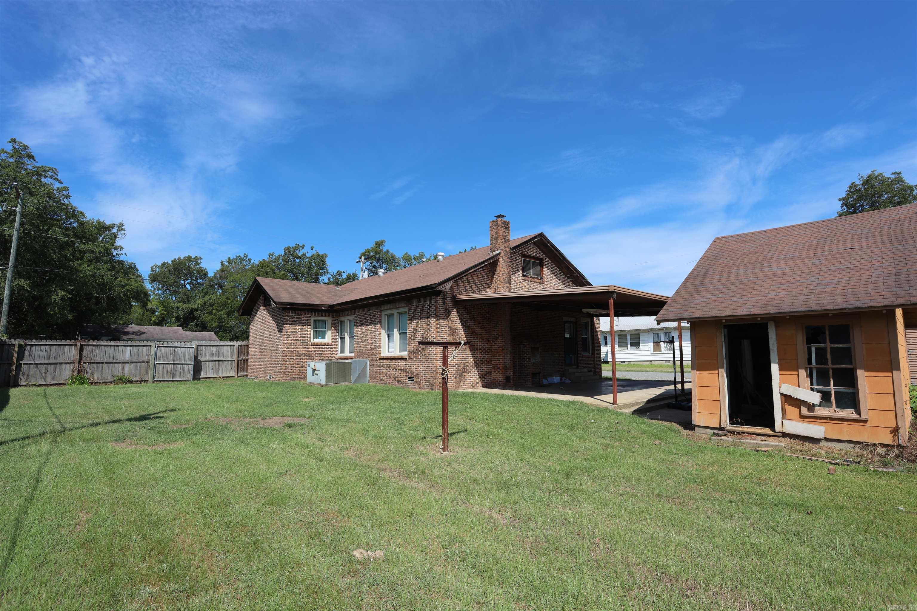 622 N Martin  Warren, AR