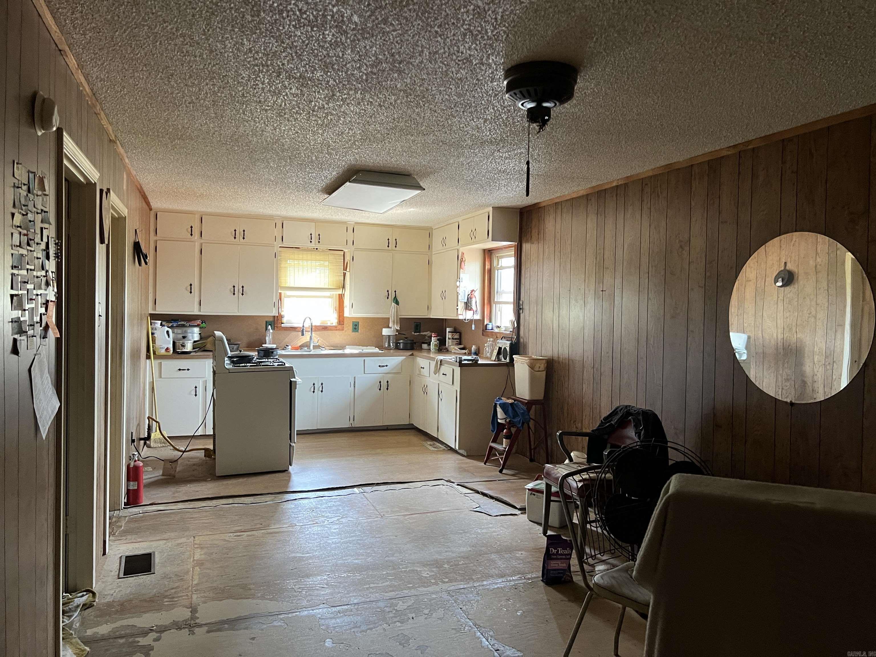 6908-6912  Sheridan  Pine Bluff, AR