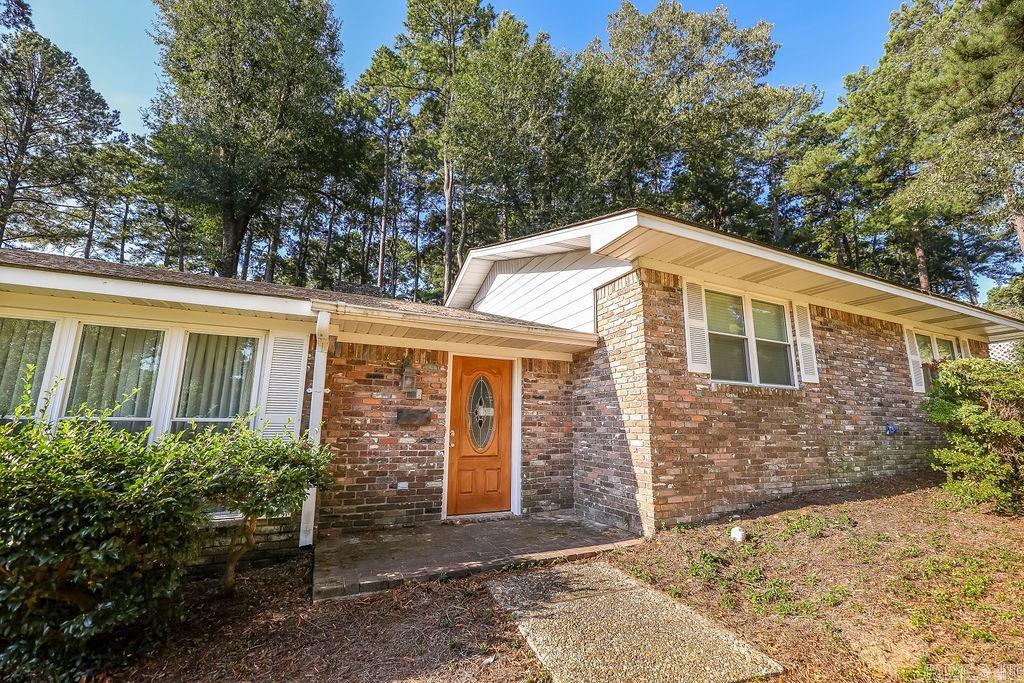1215 Briarwood Dr