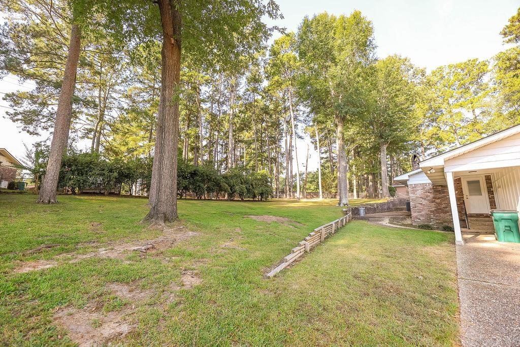 1215 Briarwood Dr