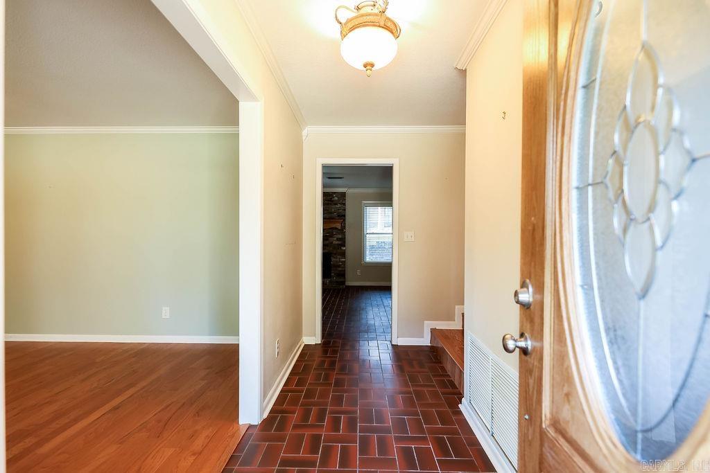 1215 Briarwood Dr