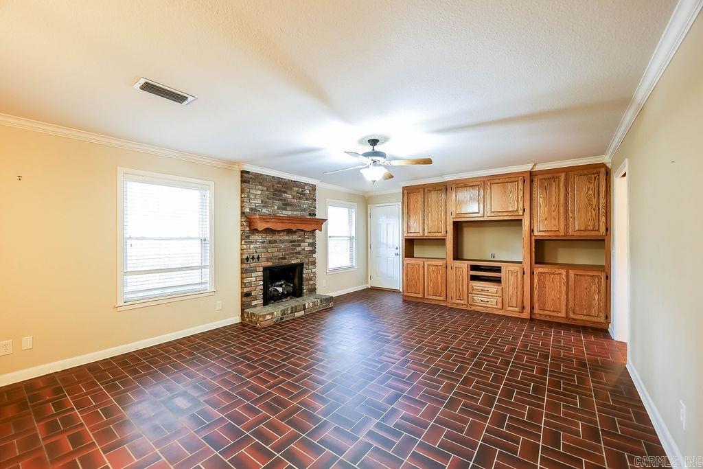 1215 Briarwood Dr