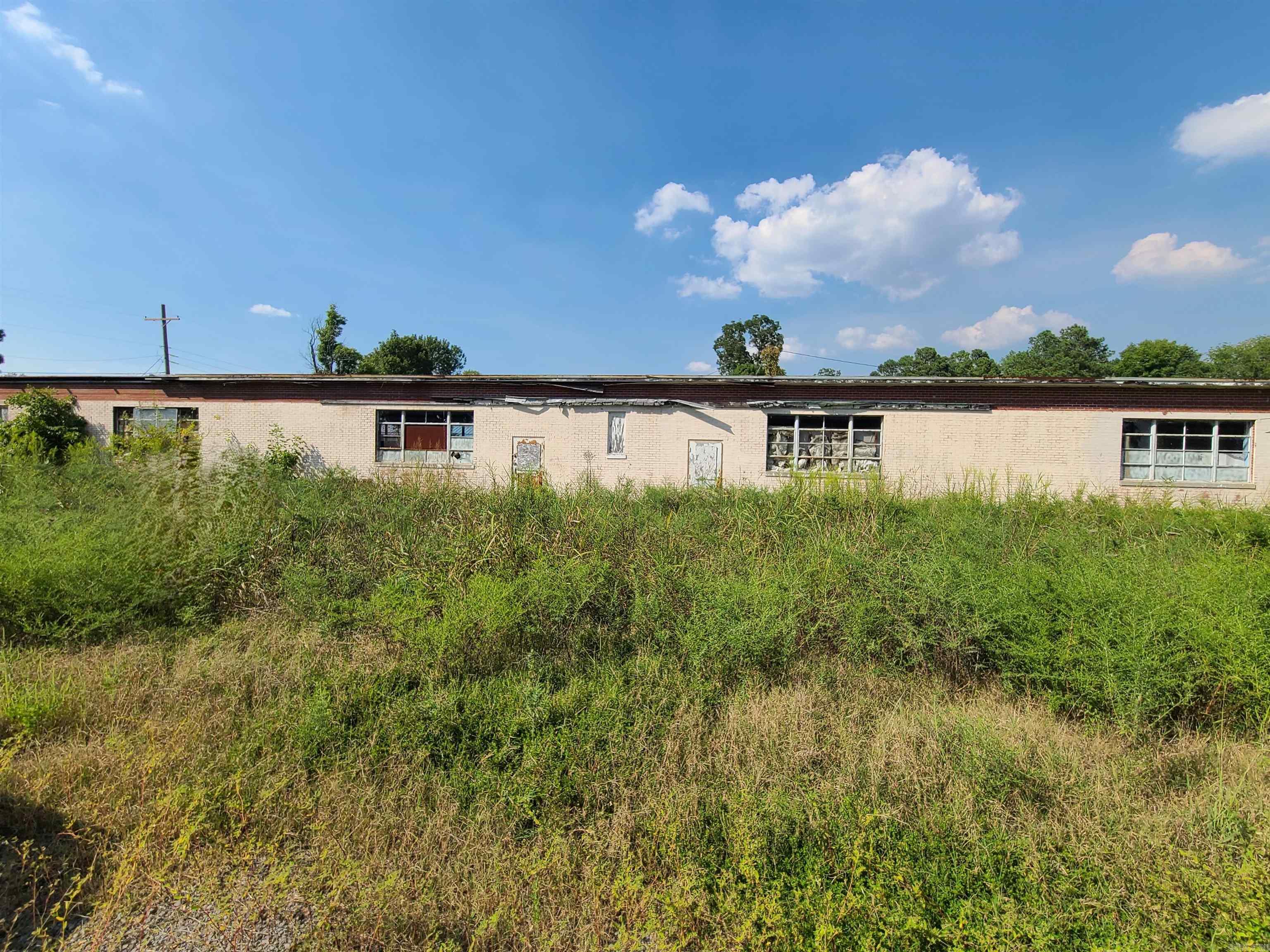 540  2nd  Greenway, AR
