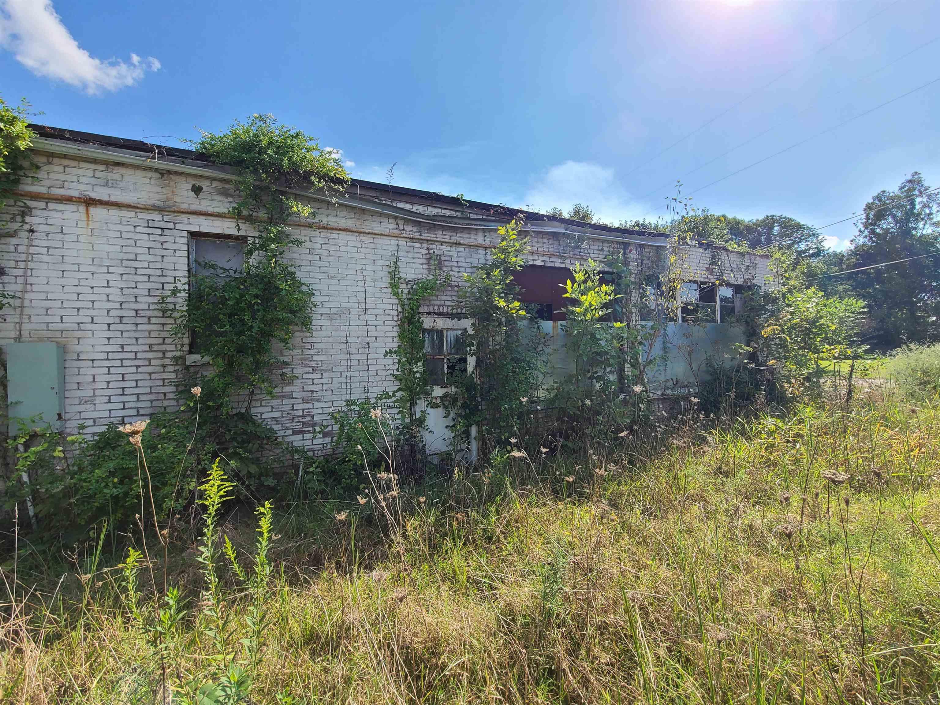 540  2nd  Greenway, AR