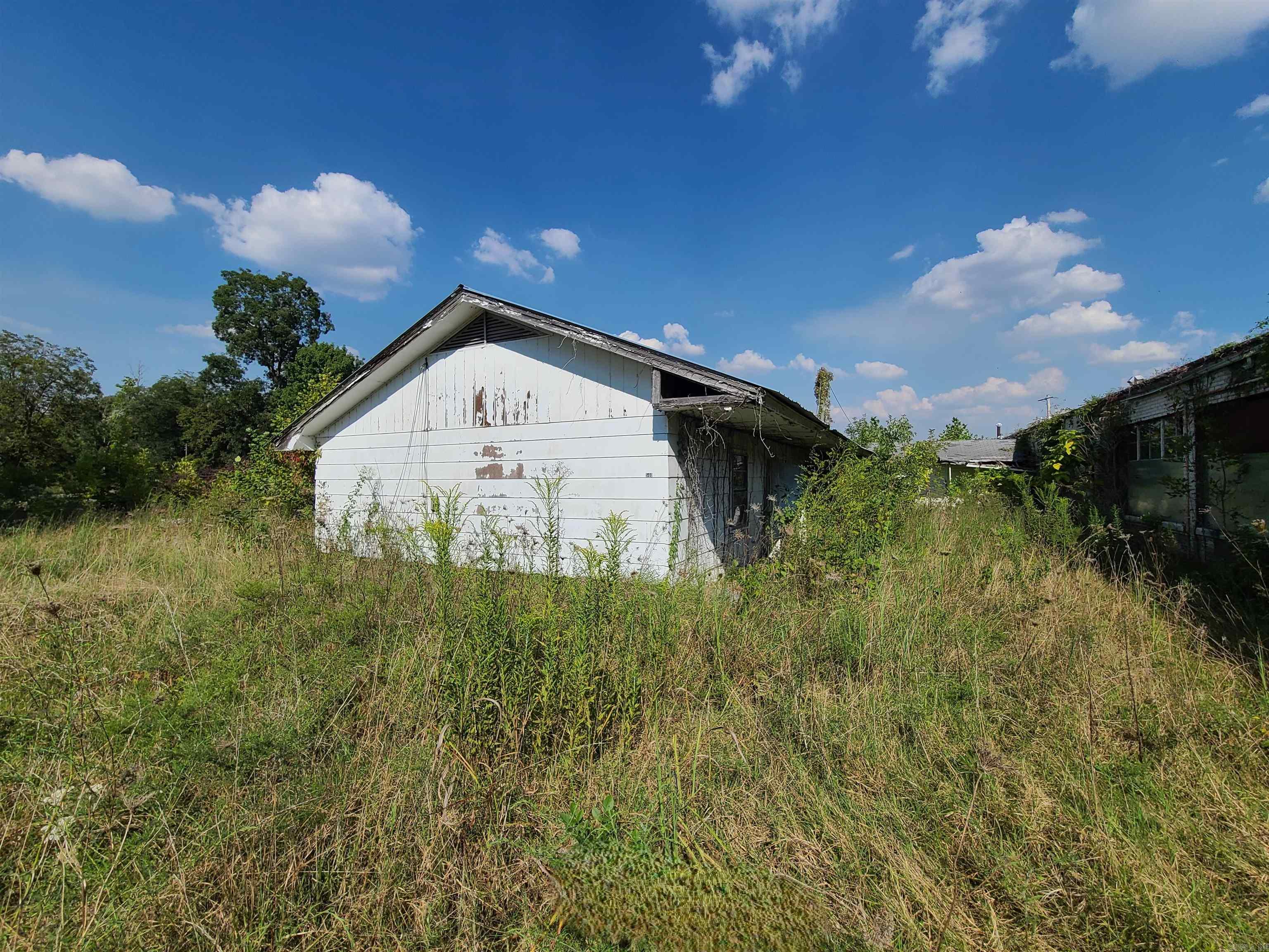 540  2nd  Greenway, AR