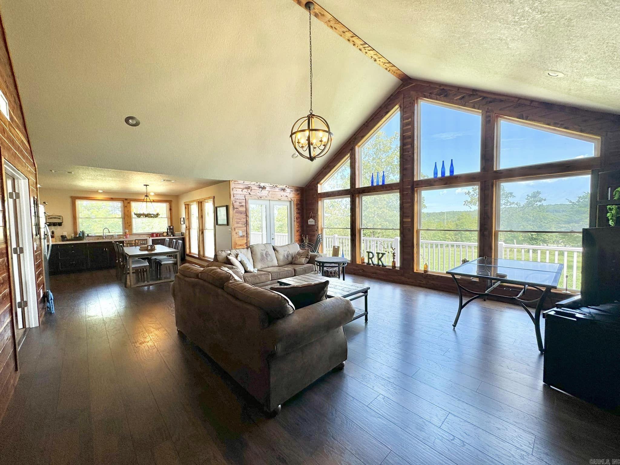 101  Leiv Eriksson St  Mountain View, AR