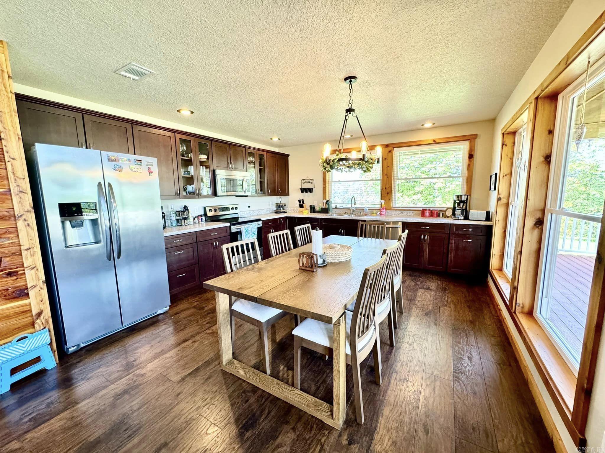 101  Leiv Eriksson St  Mountain View, AR