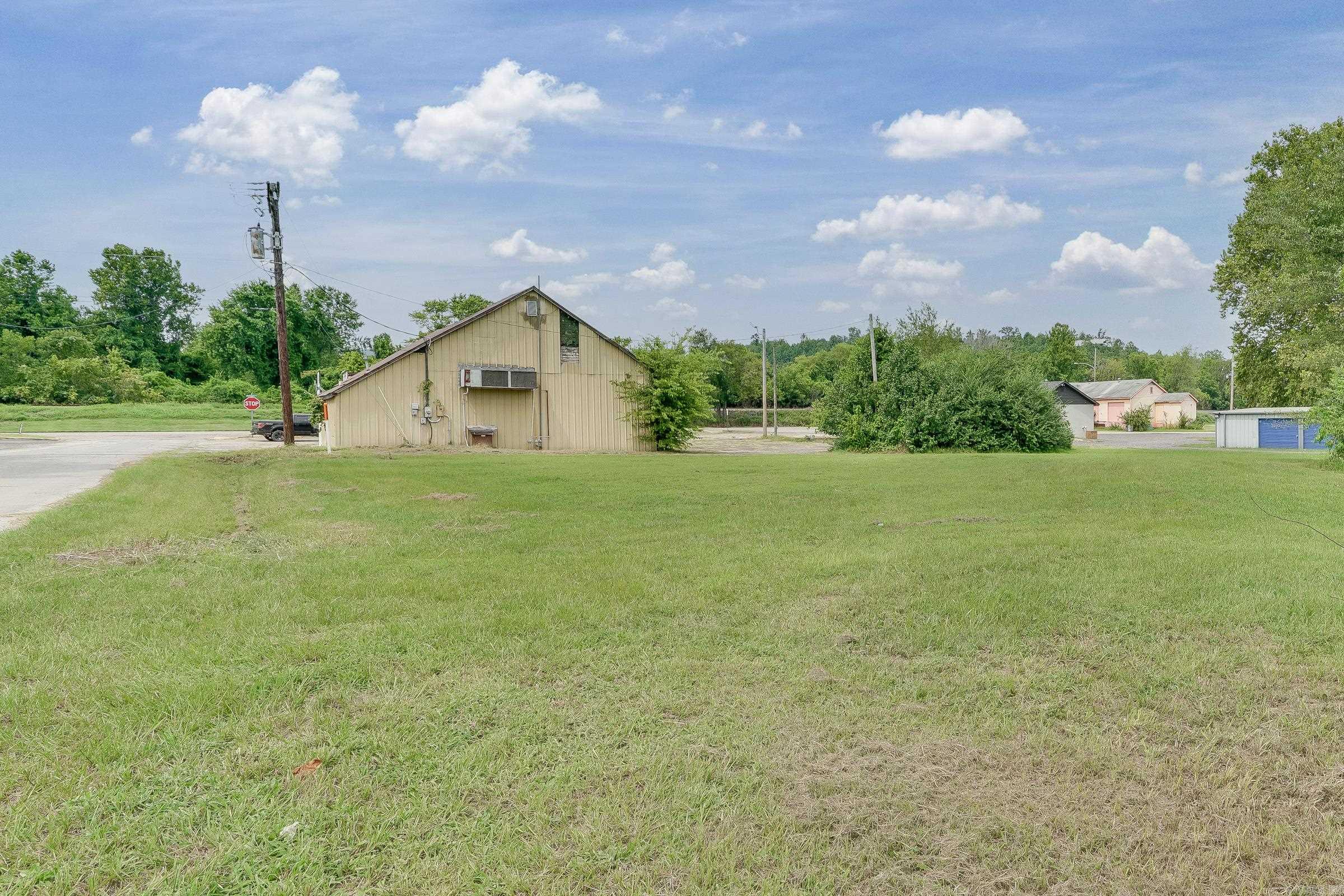120  Hwy 71 S  Mena, AR
