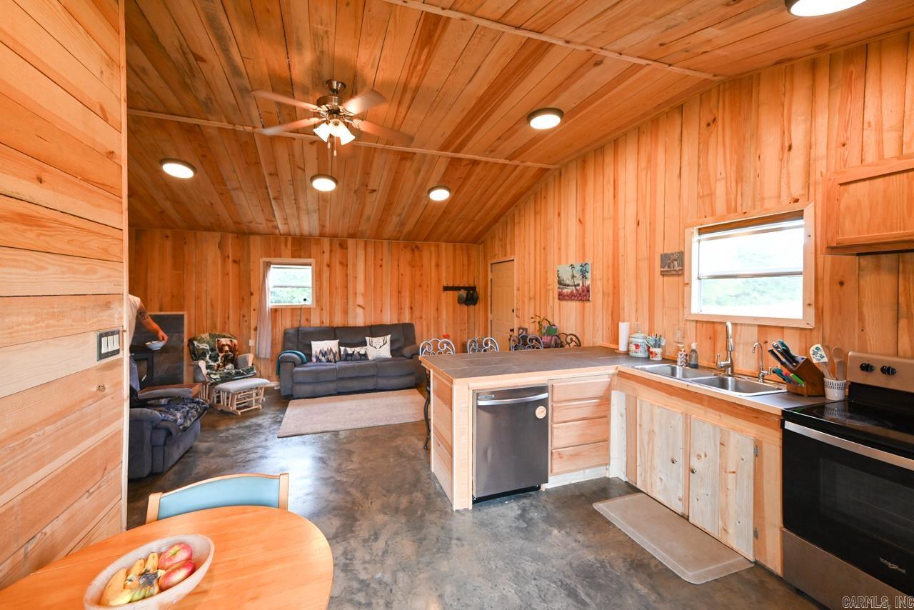 74  Lawdy  Story, AR